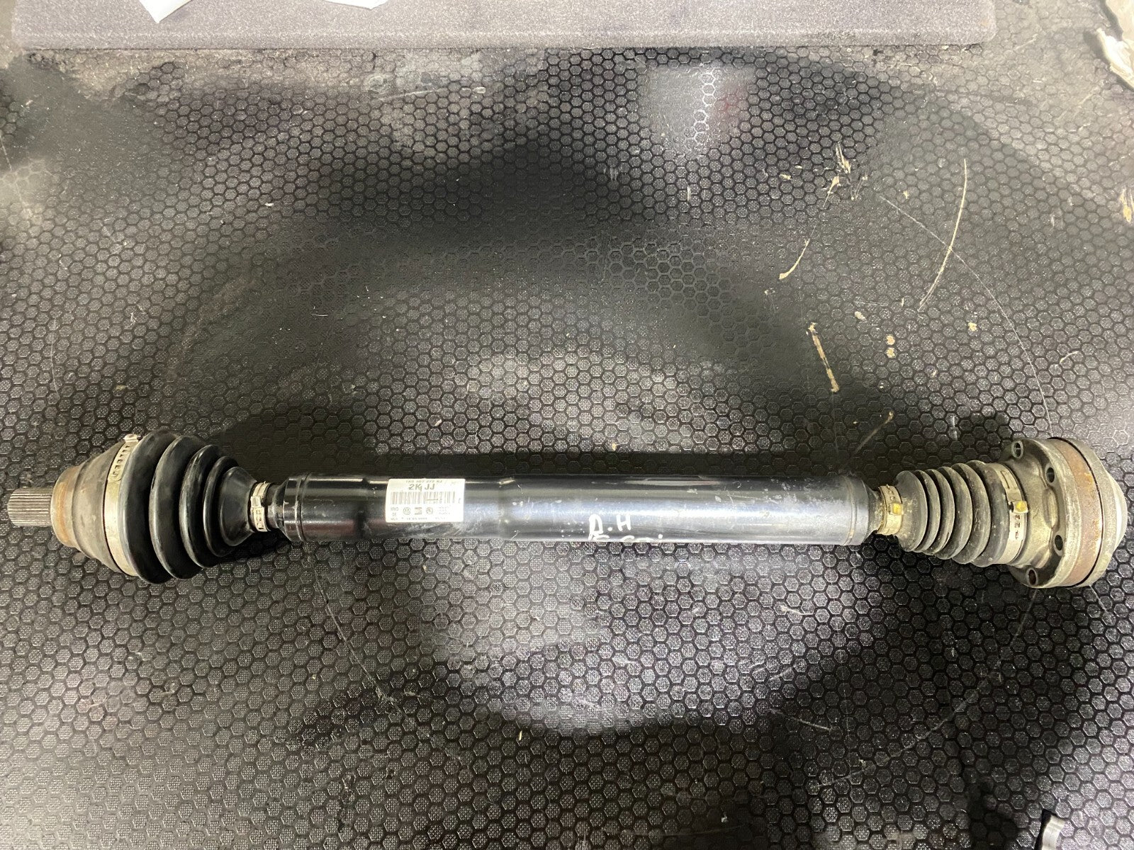 Volkswagen MK5 GTI Front Right Driveshaft 1K0407272KJ