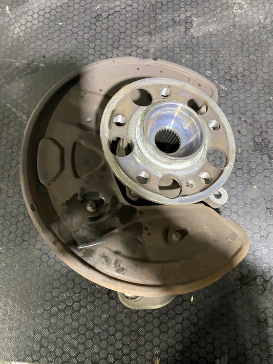 Mercedes-Benz GLC 2018 Rear Left Hub W/Wheel Bearing