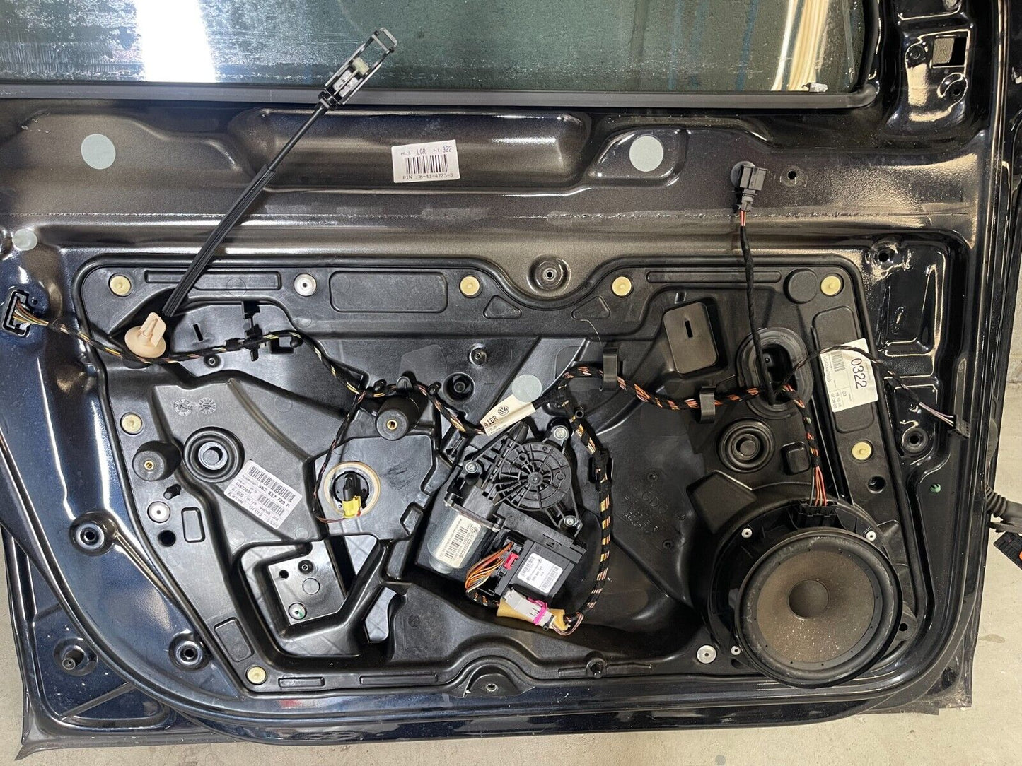 Volkswagen Golf MK6 Front Left Door In Black *Freight Available*