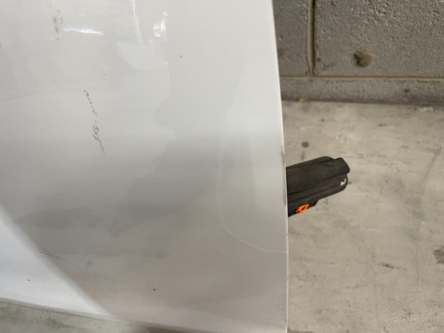 Volkswagen Golf MK6 Front Right Door In White *Freight Available*