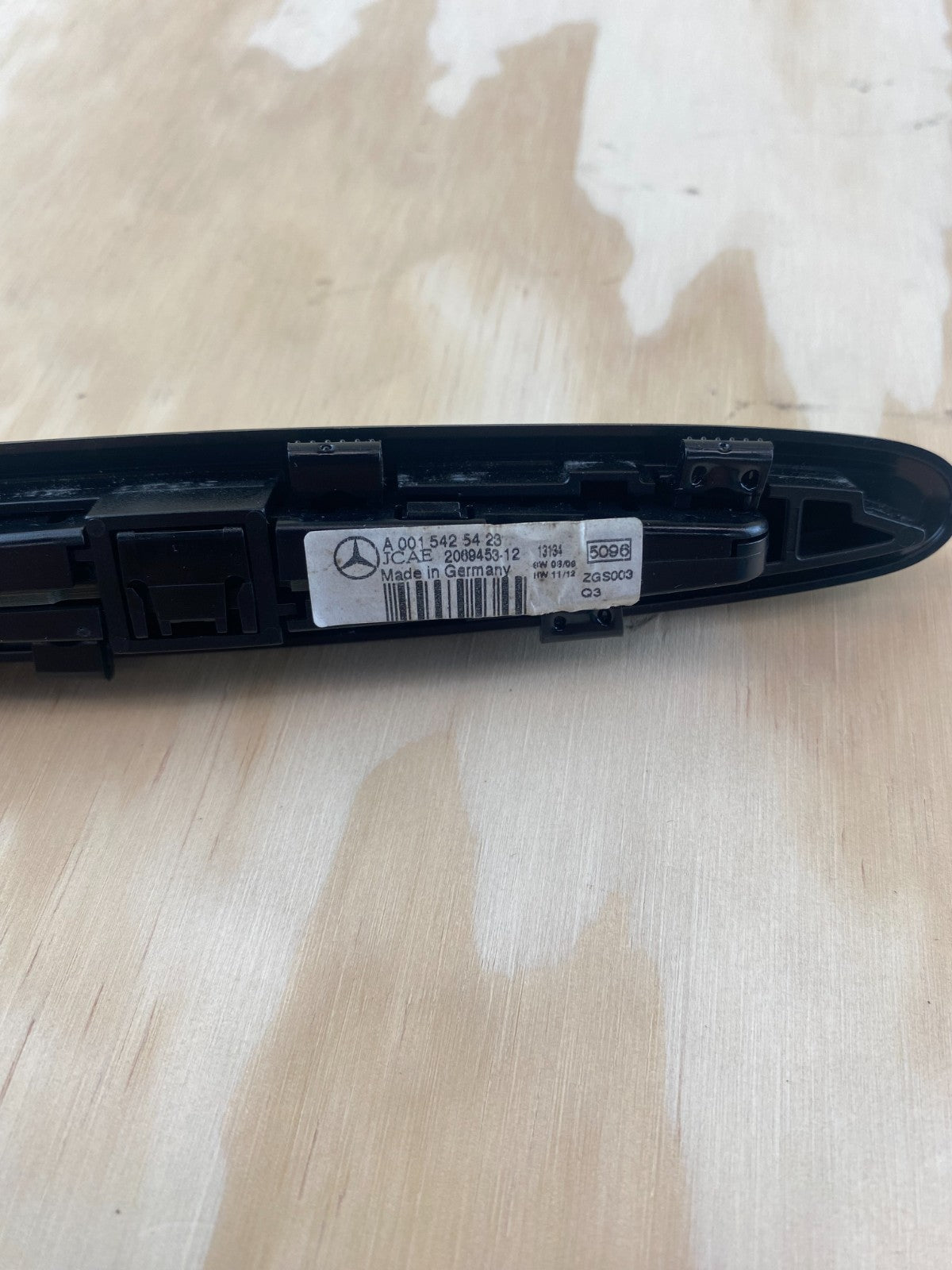 Mercedes-Benz CLA GLA A C Class Rear Parking Sensor Indicator A0015425423