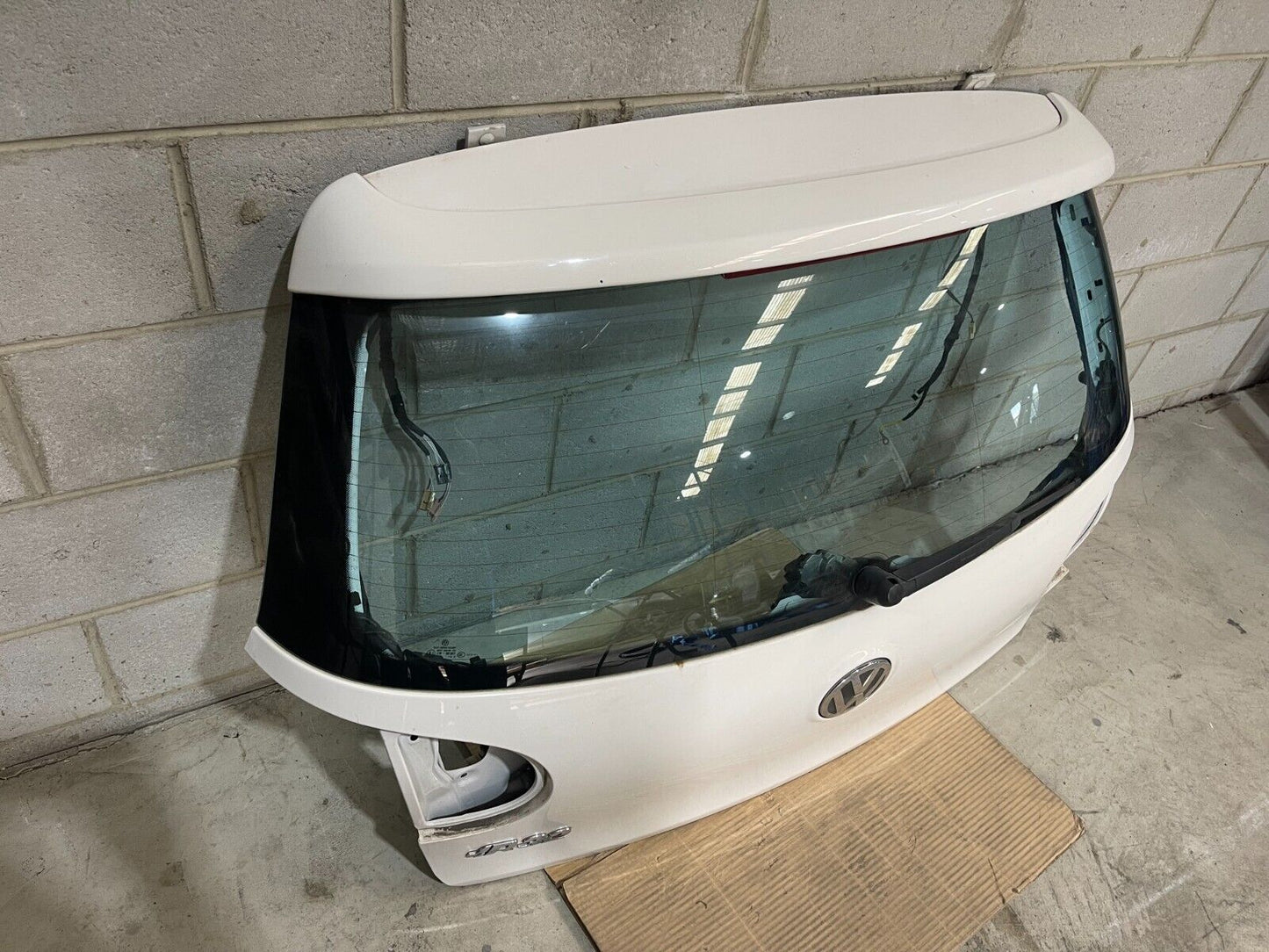 Volkswagen Golf MK5 Boot / Trunk In White *Freight Available*