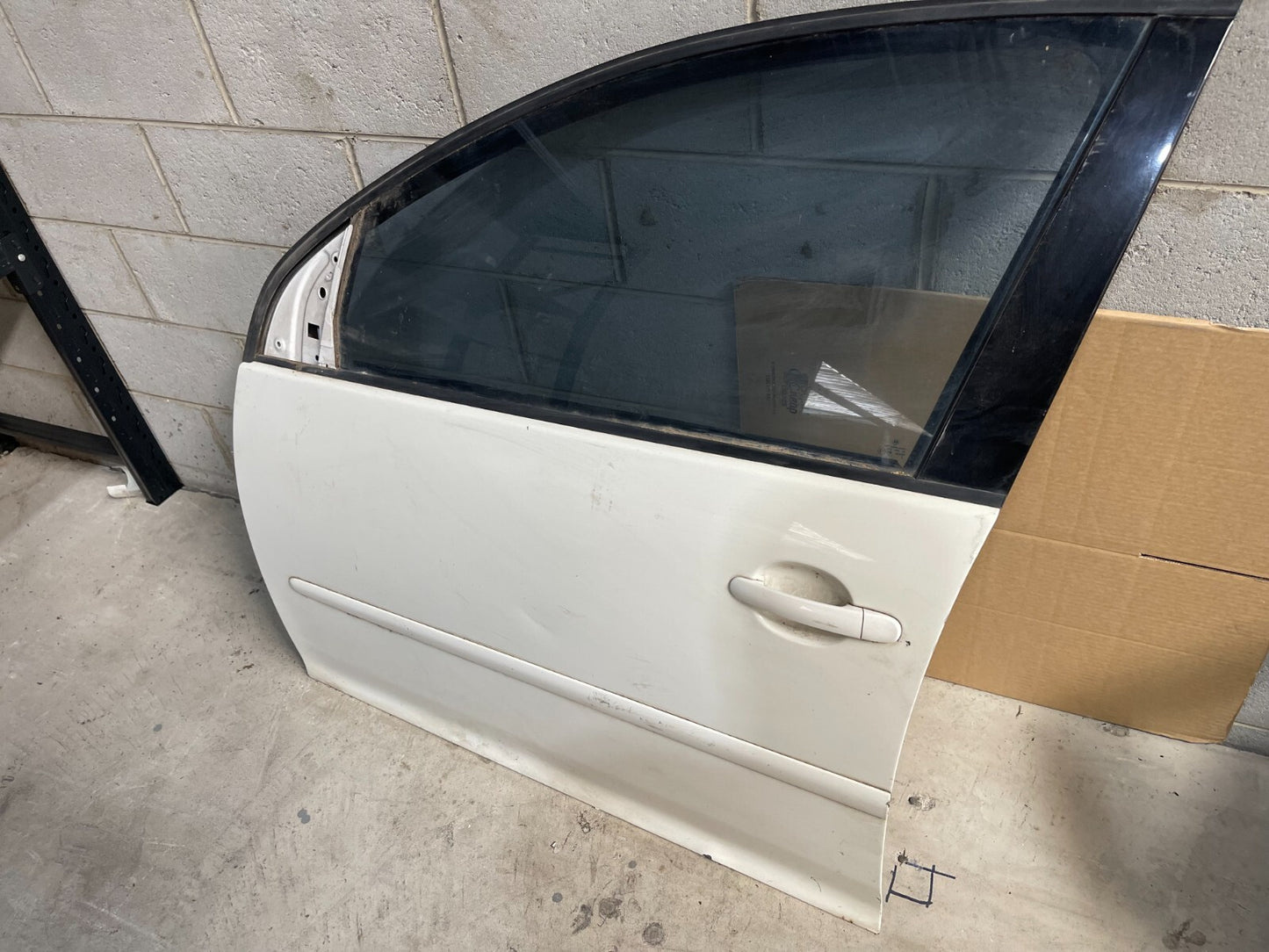 Volkswagen Golf MK5 Front Left Door In White *Freight Available*