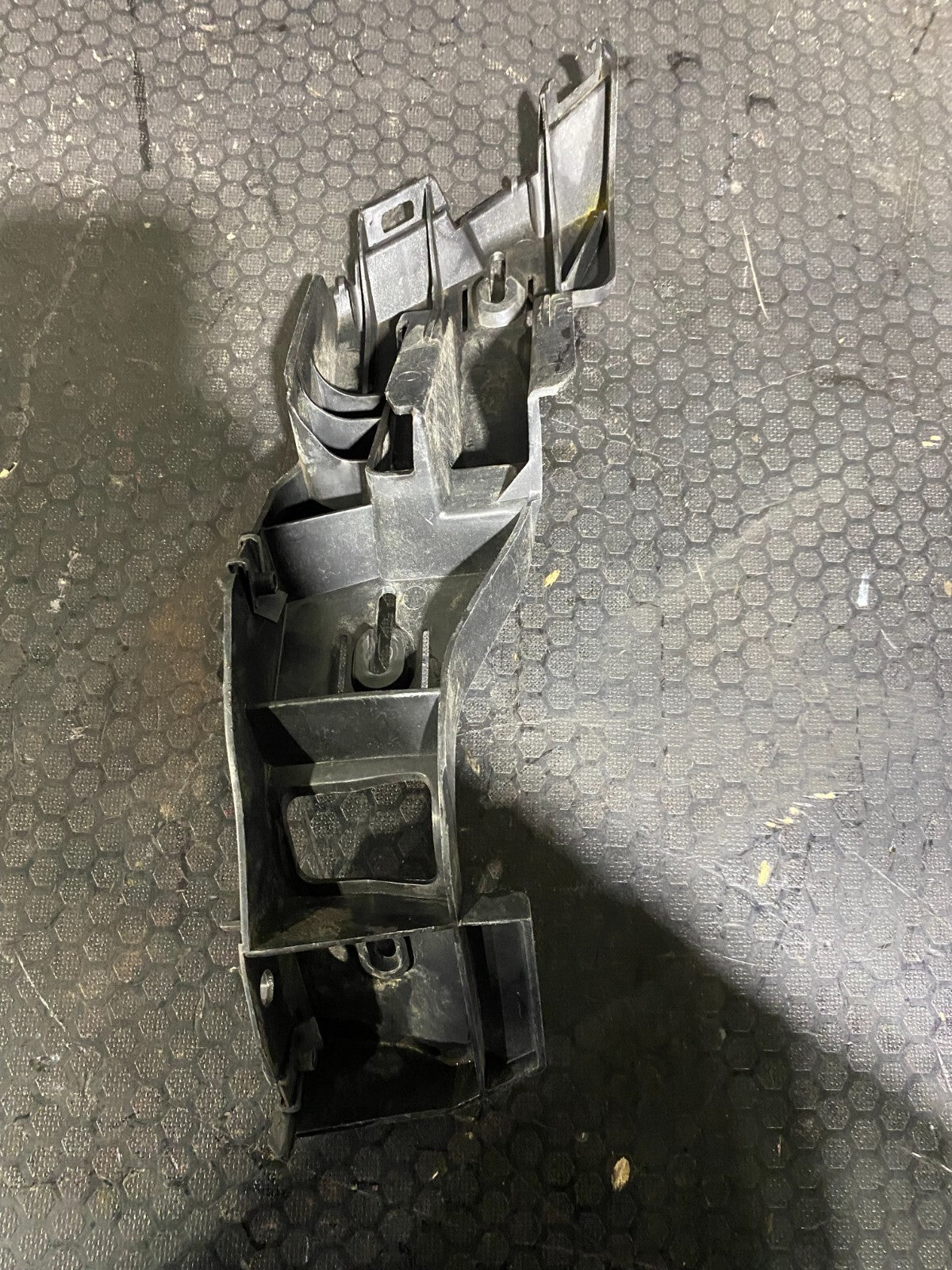 Volkswagen MK5 Rear Right Bumper Bracket Slide On 1K6807376