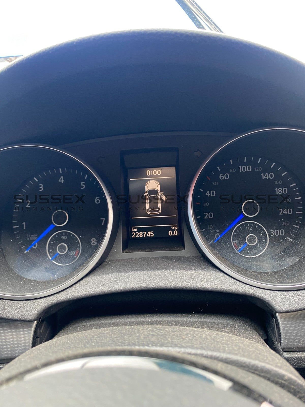 NOW WRECKING Volkswagen Golf R 2013 In Blue 228,745KM