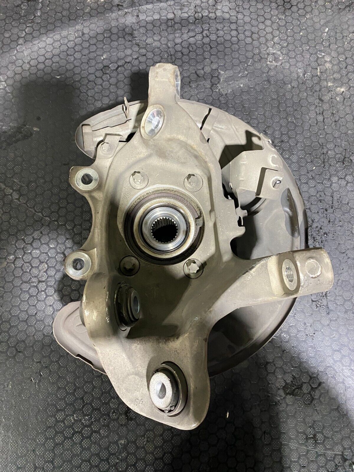 Mercedes-Benz GLC 2018 Rear Left Hub W/Wheel Bearing