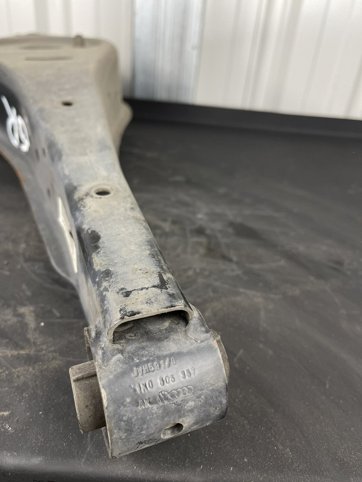 VOLKSWAGEN GOLF JETTA REAR LEFT WISHBONE CONTROL ARM 