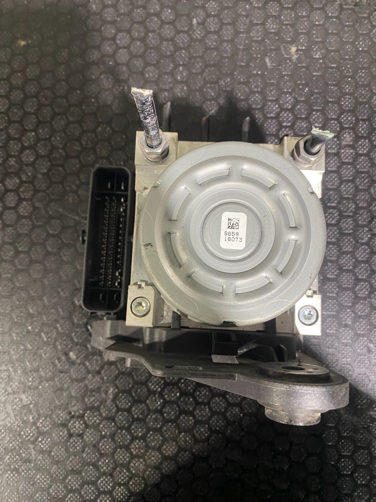 Volkswagen Golf ABS Brake Pump Module 5Q0614517CH