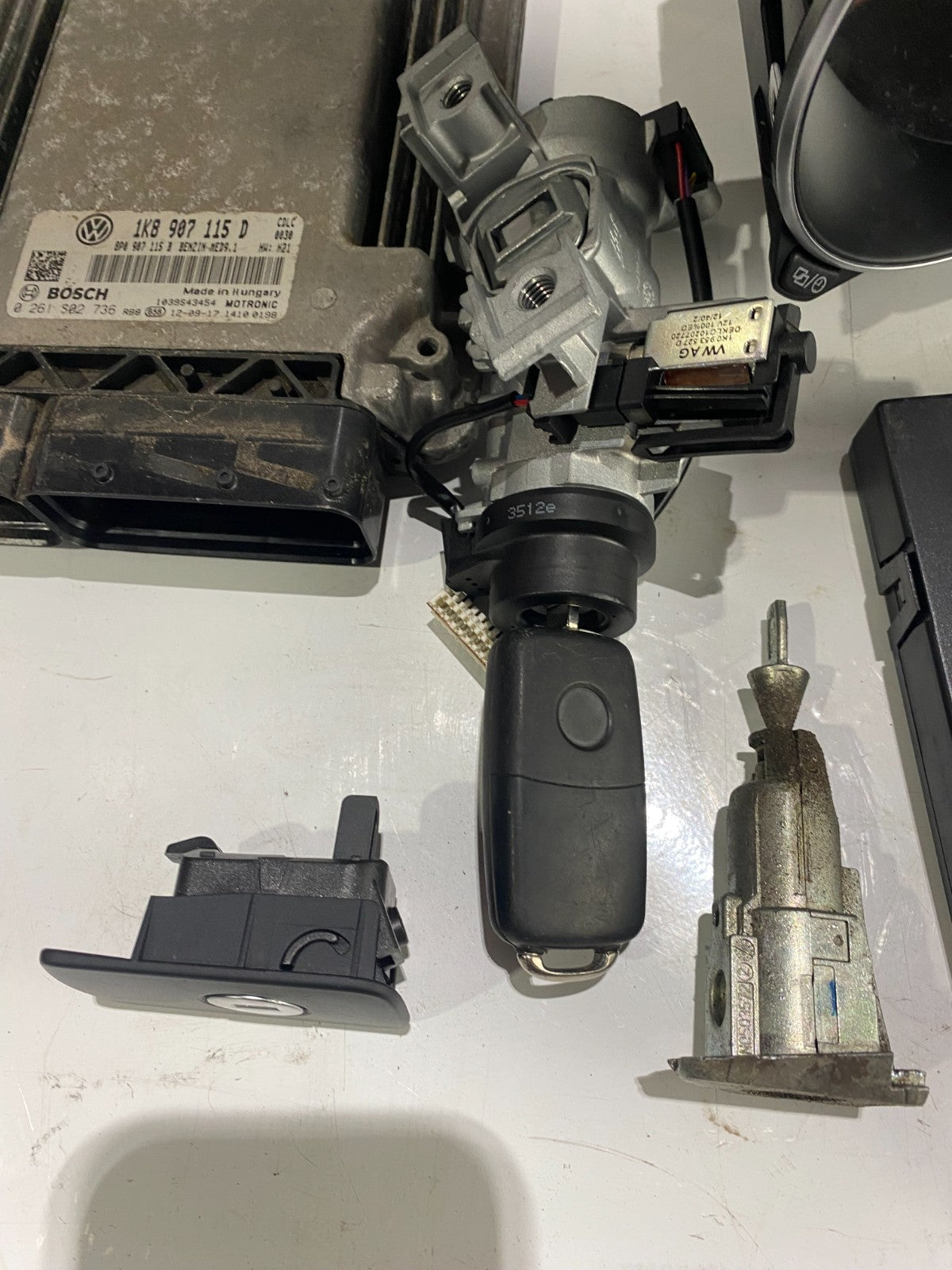 Volkswagen Golf MK6 R 2009-2013 Cluster Kit With 69,941KM 30 DAY WARRANTY