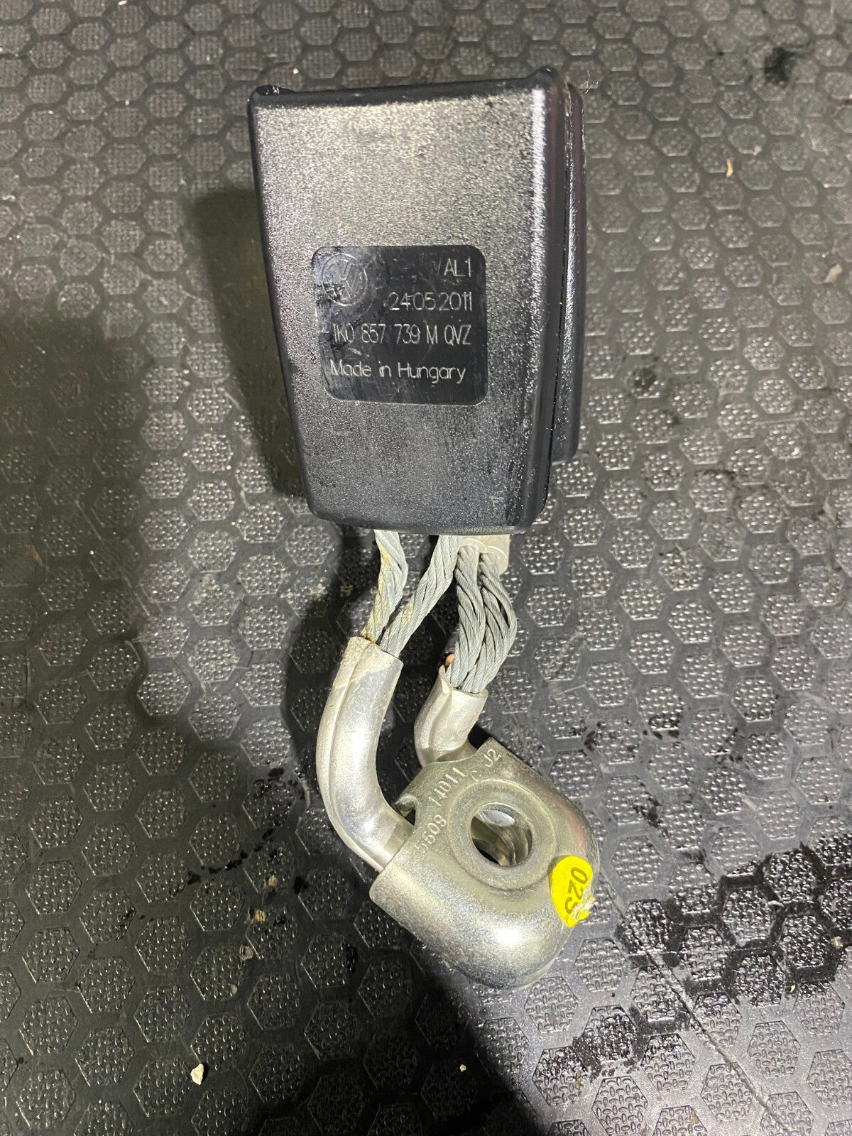 VWAG Centre Seat Buckle 1K0857739M