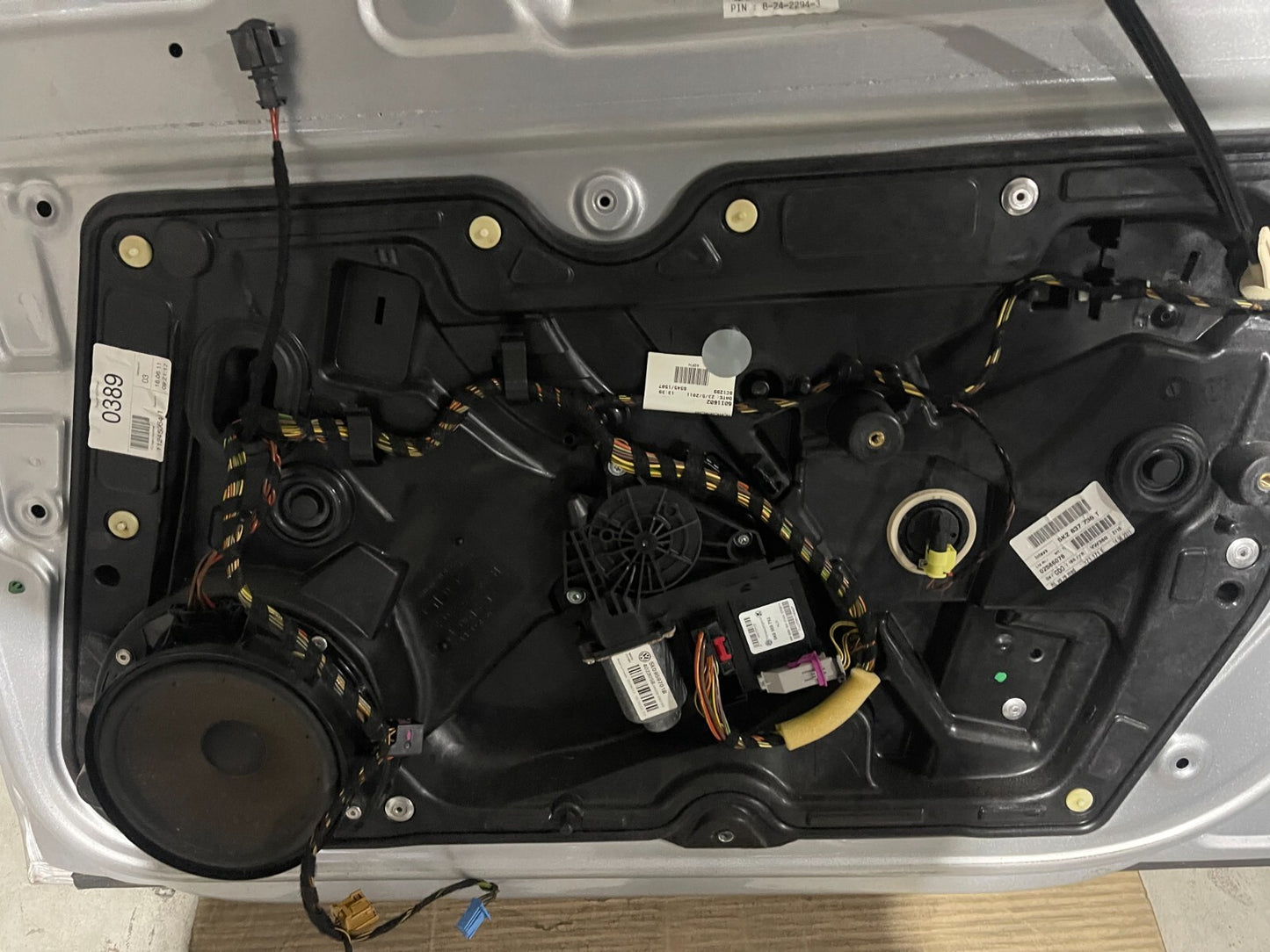 Volkswagen Golf MK6 Front Right Door In Silver *Freight Available*