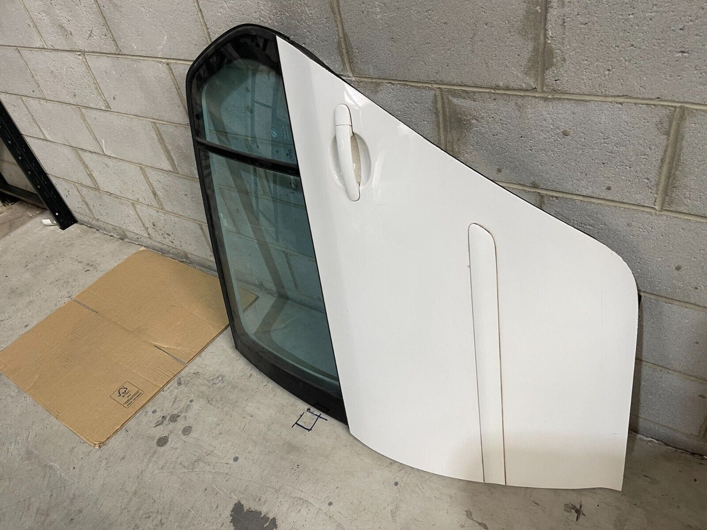 Volkswagen Golf MK5 Rear Left Door In White *Freight Available*