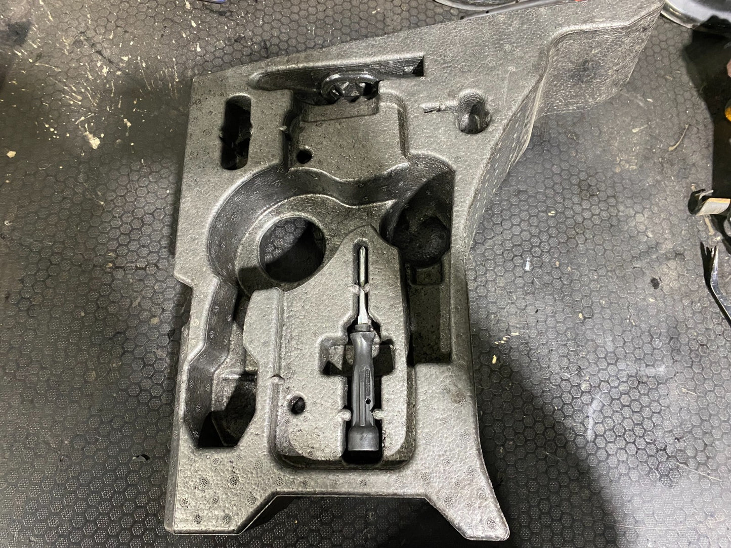 Volkswagen MK5 R32 Boot Trunk Foam With Tow Hook And Screwdriver 1K6858858E
