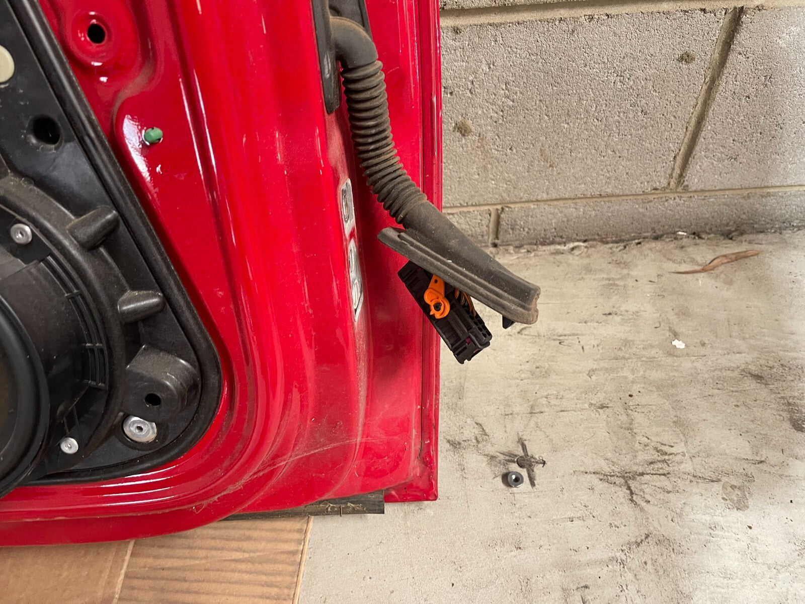 Volkswagen Golf MK6 Front Left Door In Red *Freight Available*