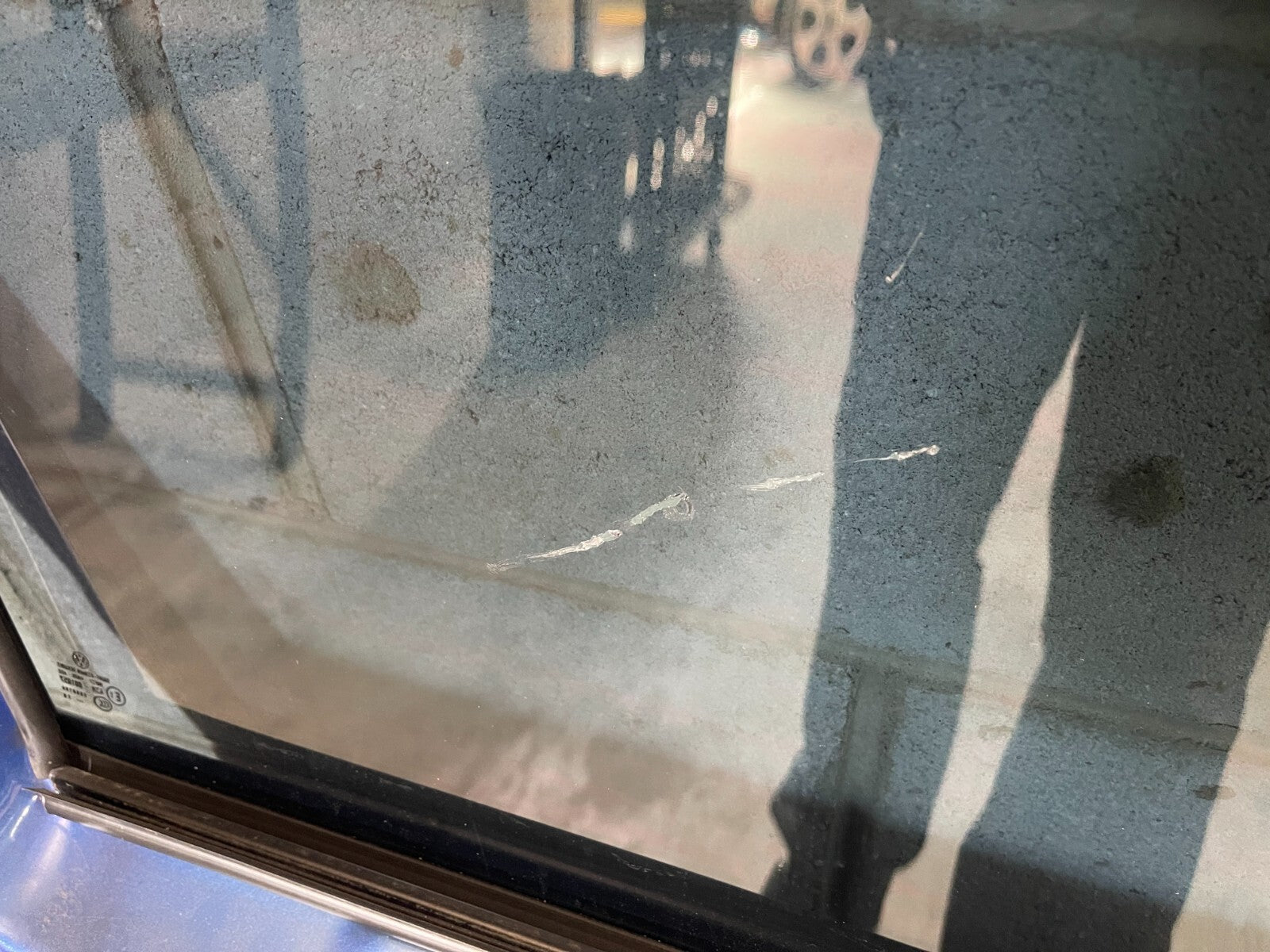 Volkswagen Golf MK5 Front Left Door In Blue *Freight Available*