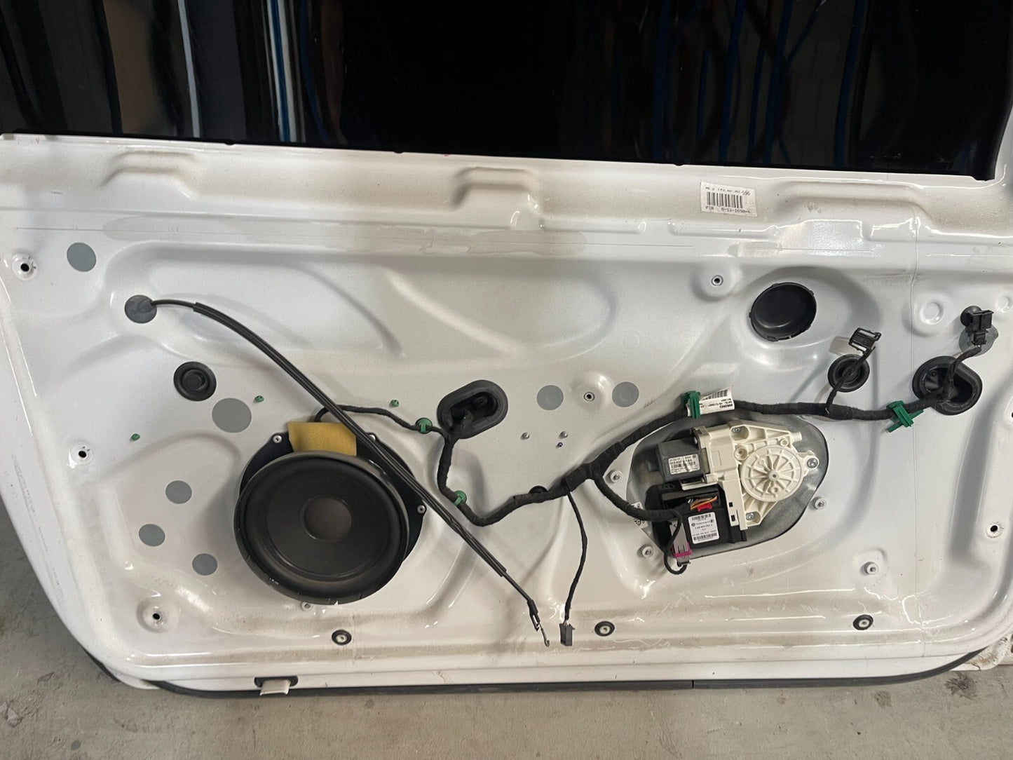 Volkswagen Golf MK5 Front Left Door In White *Freight Available*