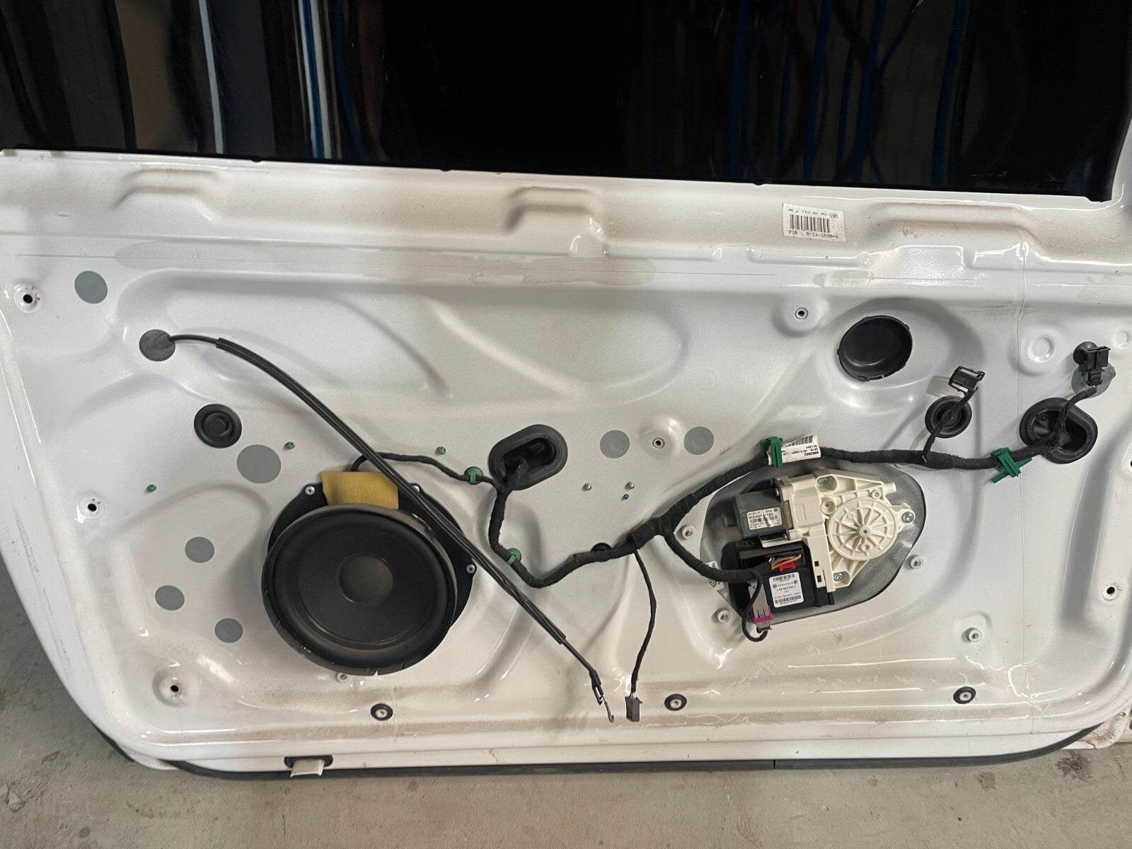 Volkswagen Golf MK5 Front Left Door In White *Freight Available*