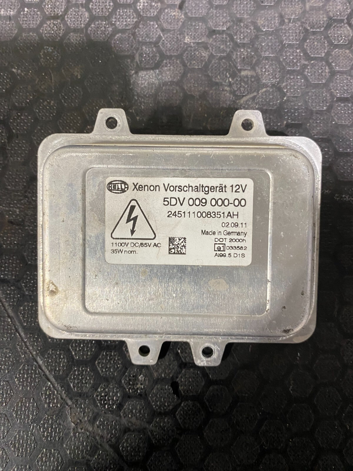 Volkswagen Xenon Control Module 5DV00900000
