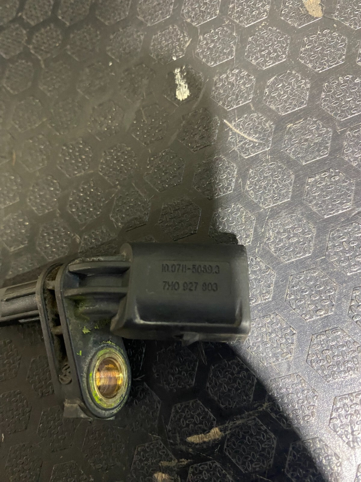 Volkswagen Front Left Wheel Speed Sensor 7H0927803