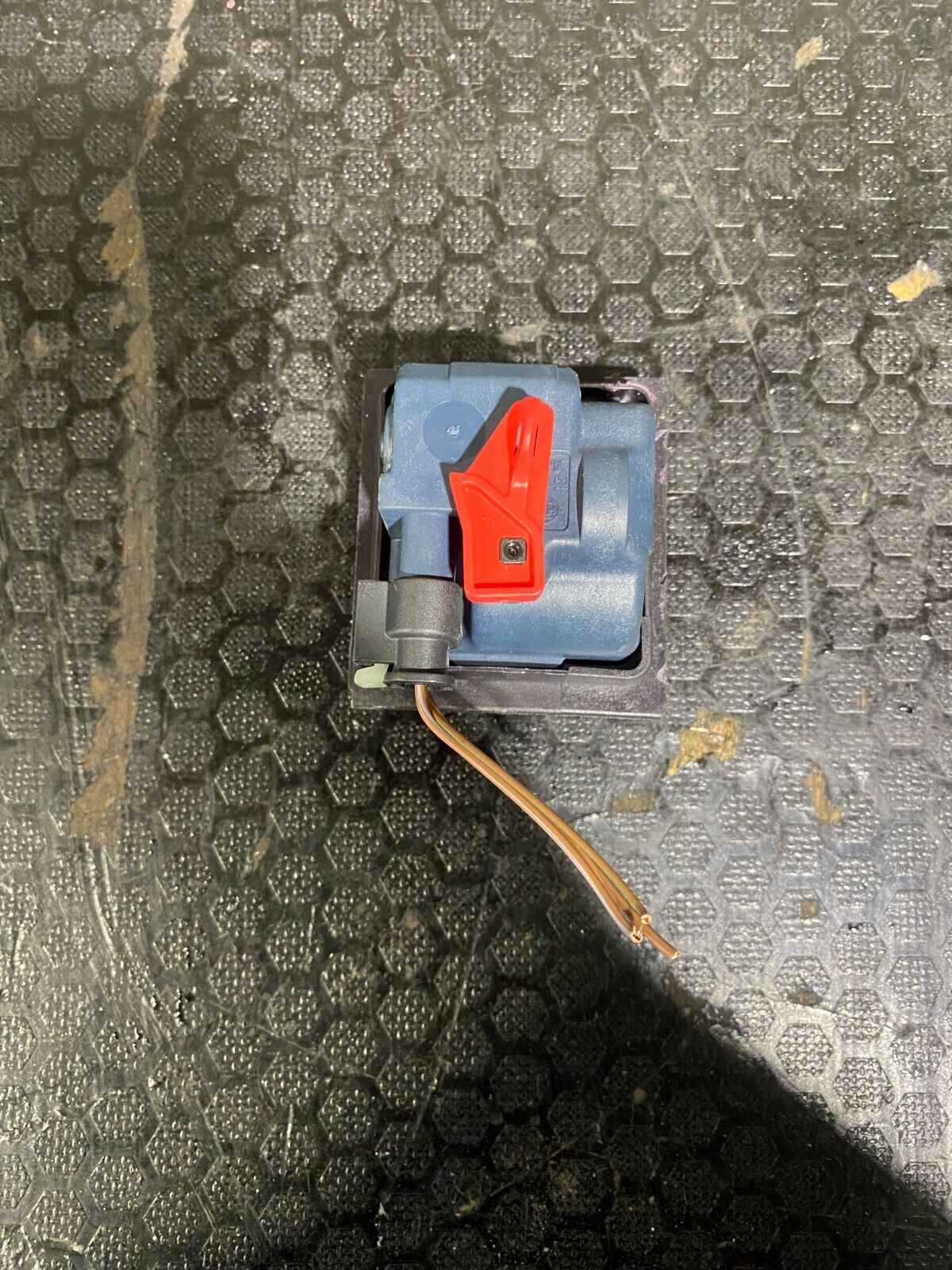 Mercedes-Benz C63s 2019-2021 A0008207703 Fuel Cap Actuator Emergency Release