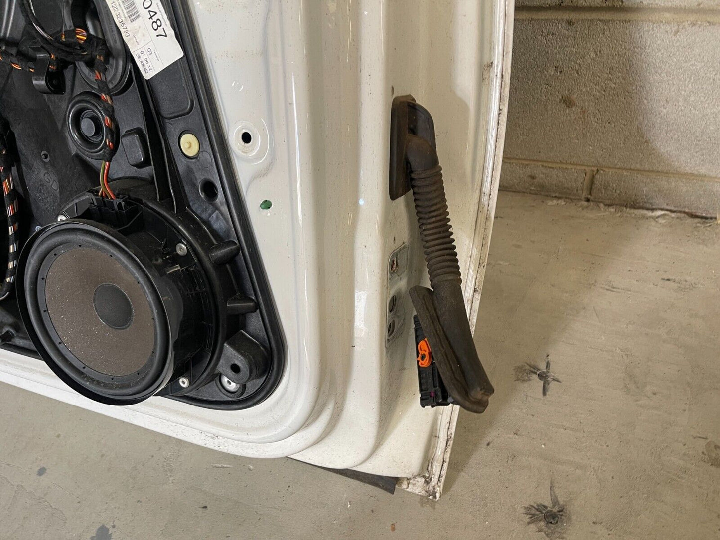 Volkswagen Golf MK6 Front Left Door In White *Freight Available*