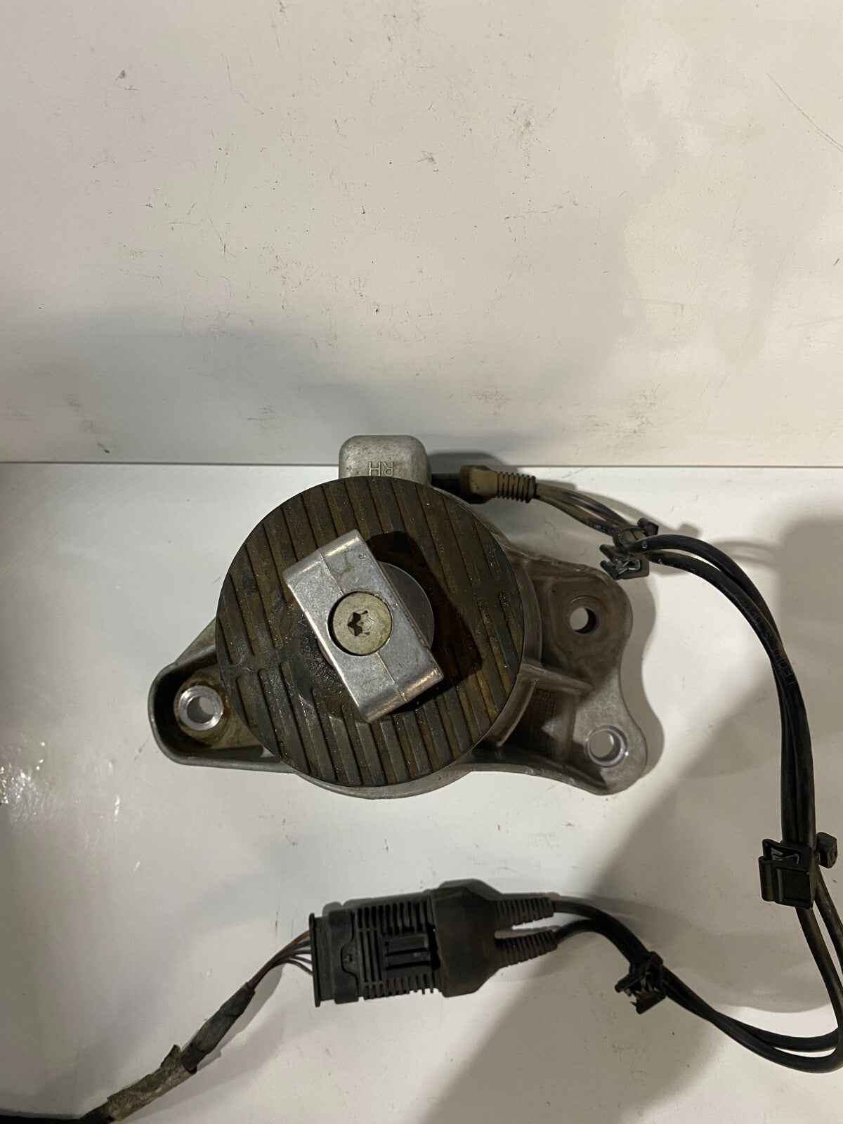 Mercedes-Benz GLC63s Right Active Engine Mount A2132404400