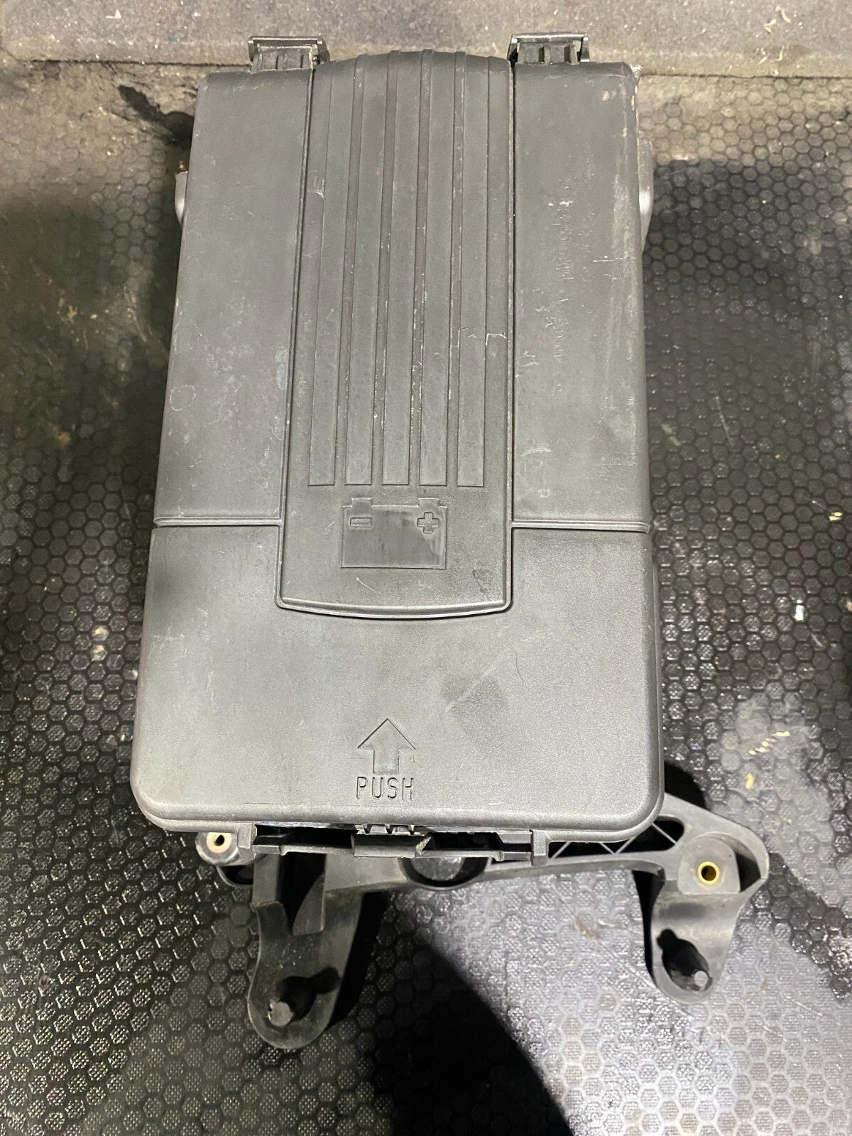 VW  MK5/MK6 2.0L Turbo Complete Battery Box 1K0915325