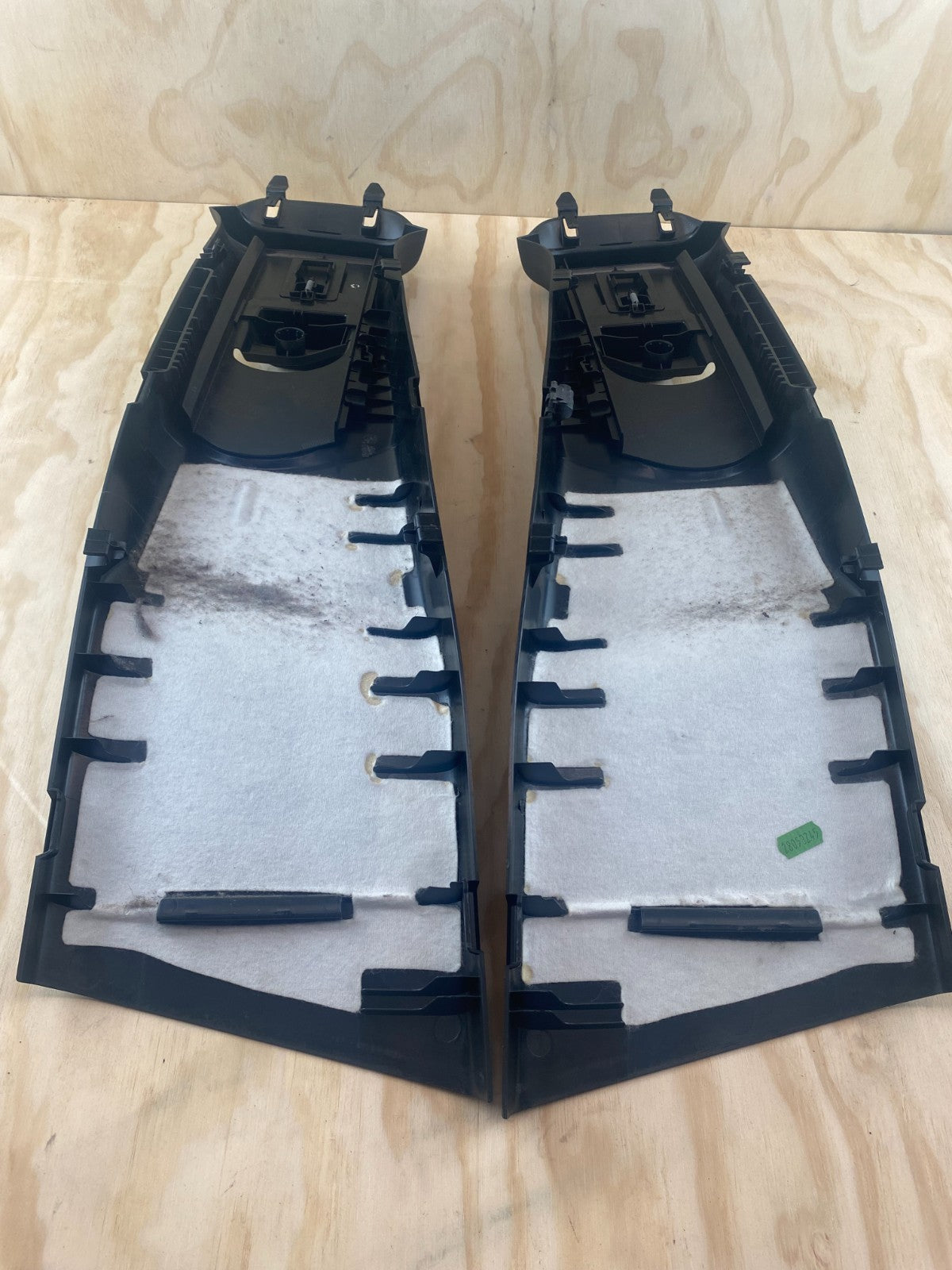 Mercedes-Benz A Class W176 B Pillar Set In Black A1766900325 A1766900225