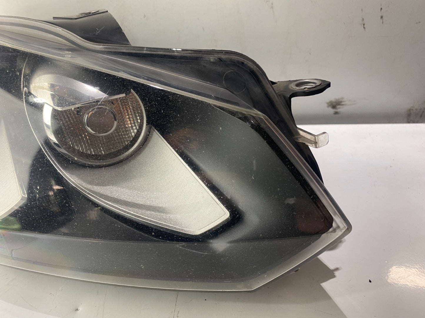 Volkswagen Golf MK6 2009-2013 Bi Xenon Driver Headlight 5K2941752D [No Modules]