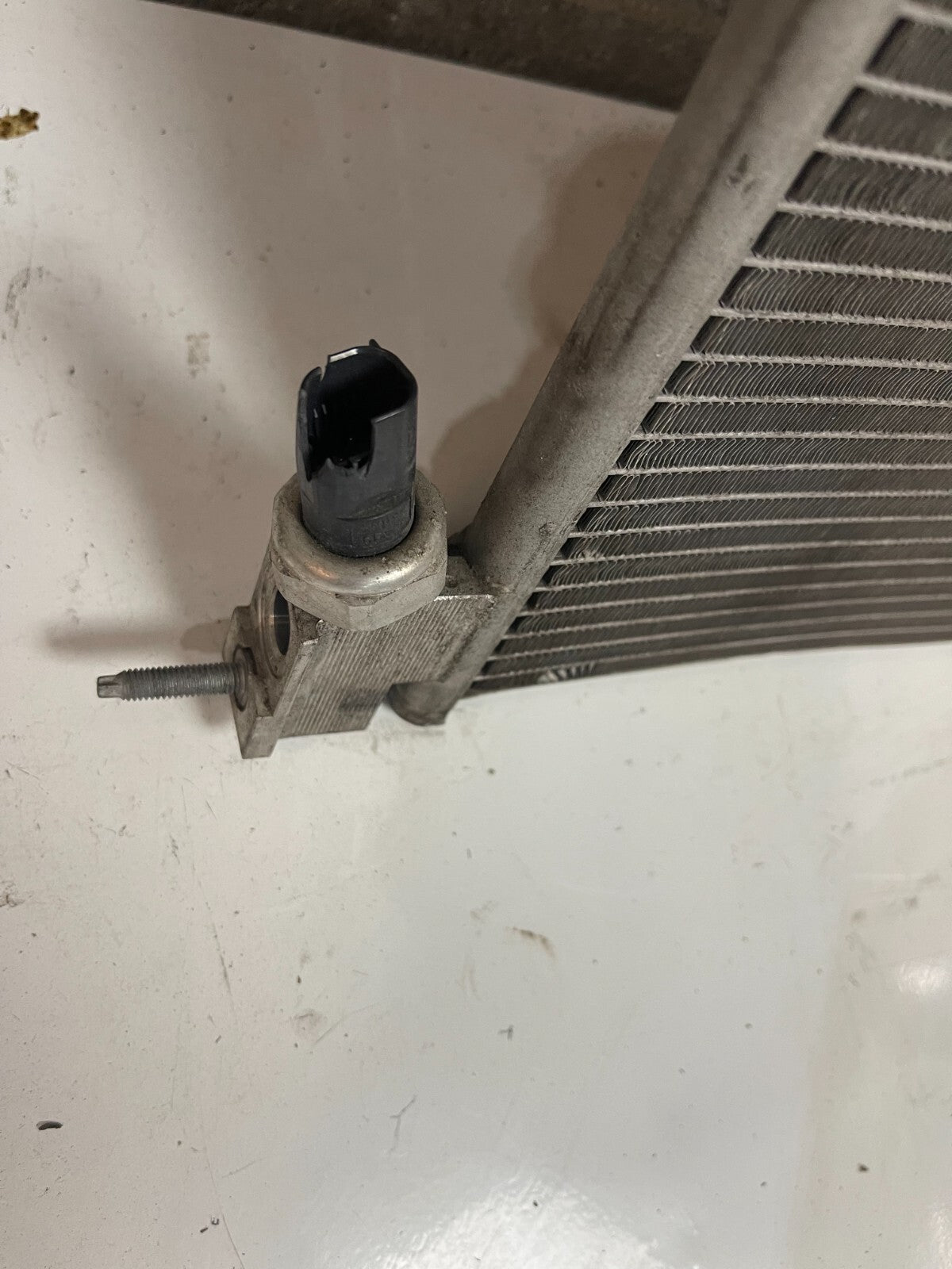 Mercedes-Benz AC Condenser With Pipe A0995000454