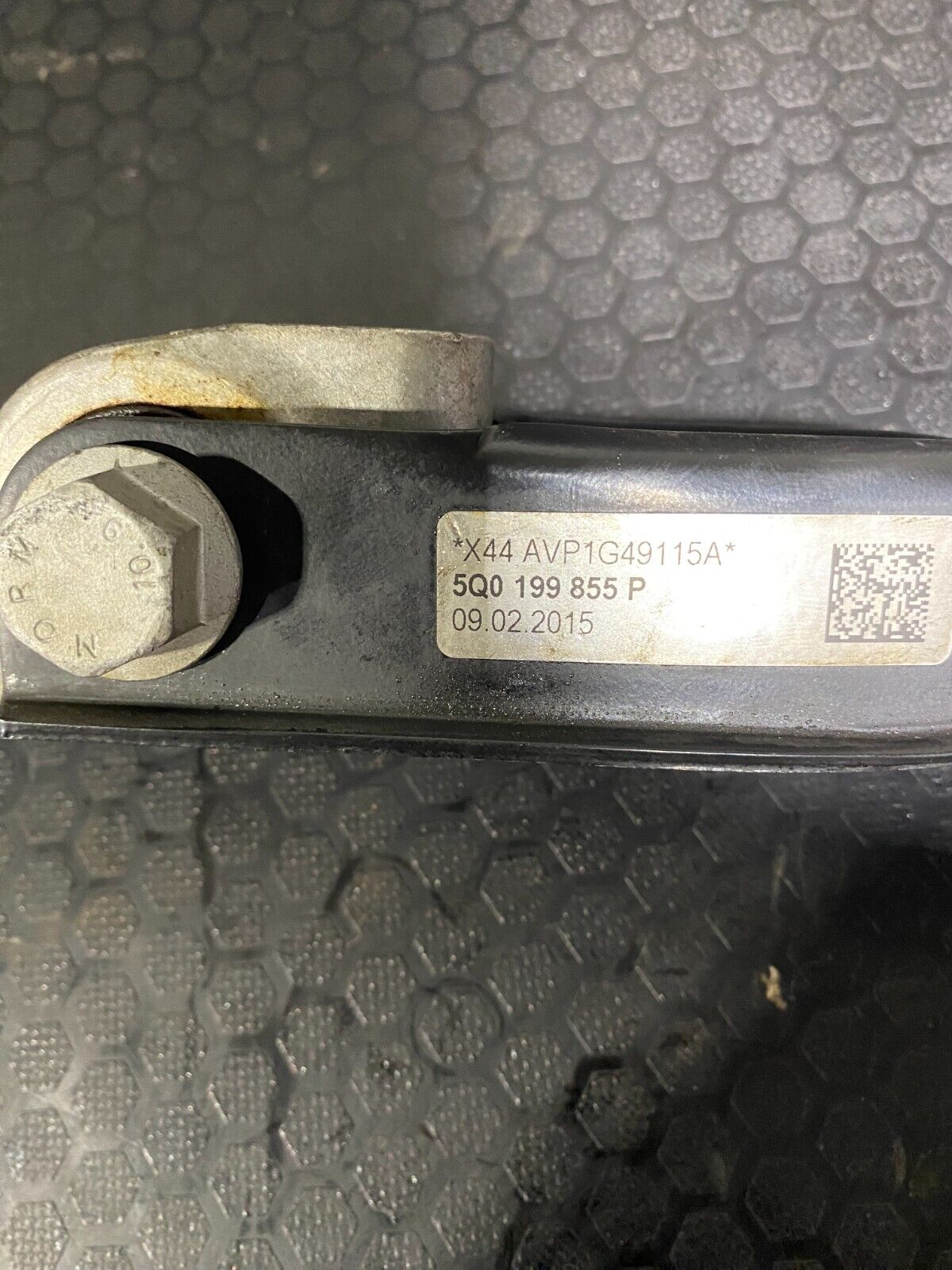 Volkswagen Golf R MK7.5 Dog Bone Mount 5Q0199855P