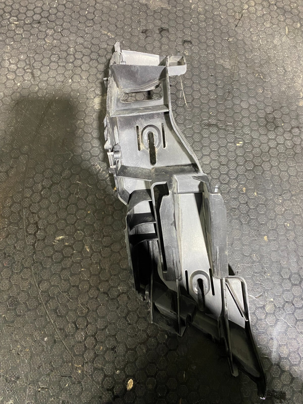 Volkswagen MK5 Rear Left Bumper Bracket Slide On 1K6807393