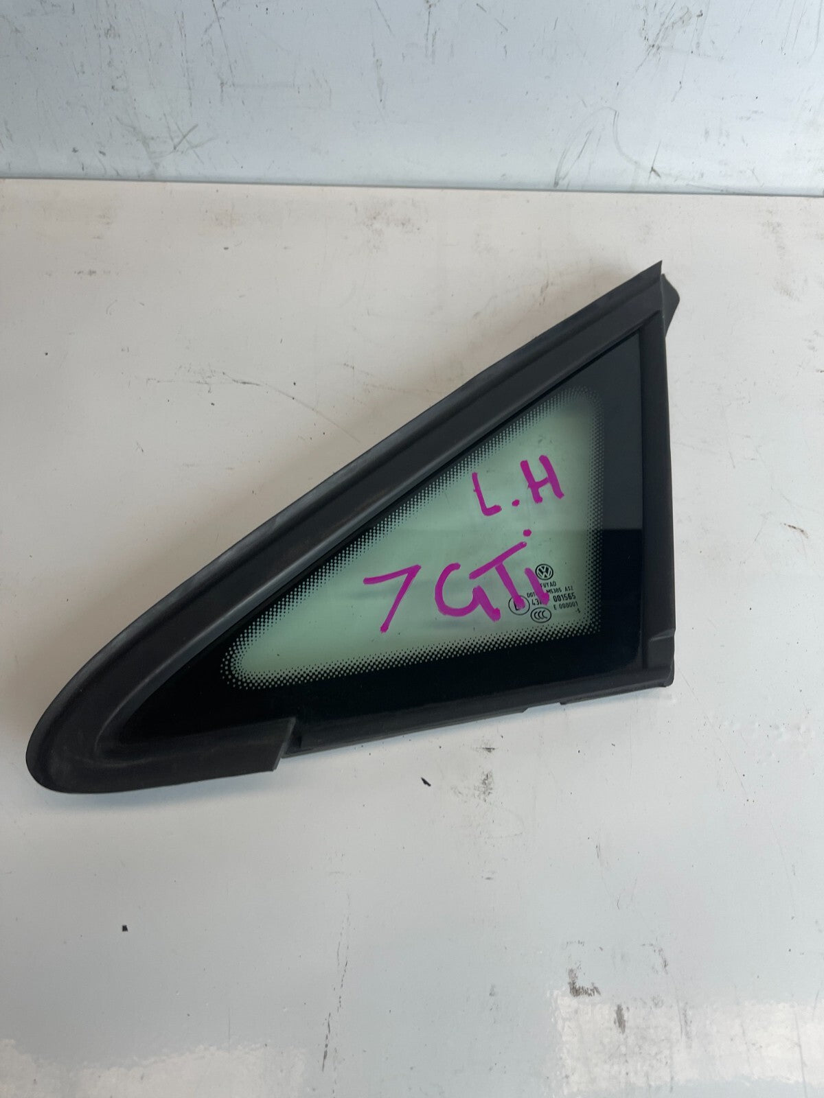 Volkswagen Golf MK7-7.5 2013-2020 Front Left Quarter Glass Window 5G0845411