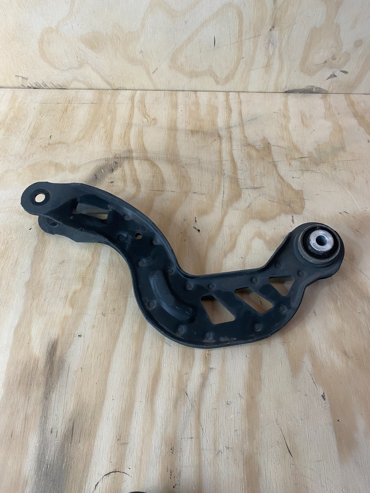 Mercedes-Benz CLA A CLASS Rear Upper Suspension Control Arm A2463501006