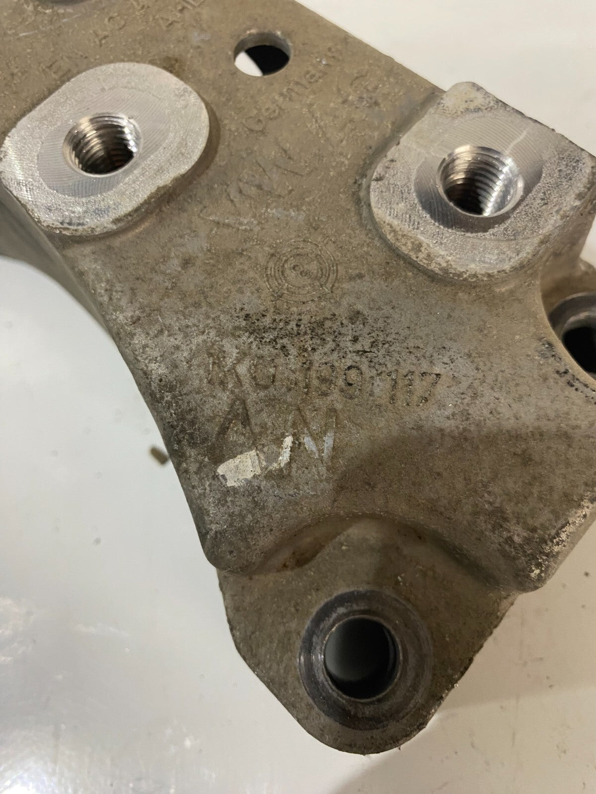 VWAG Transmission Mount Bracket 1K0199117