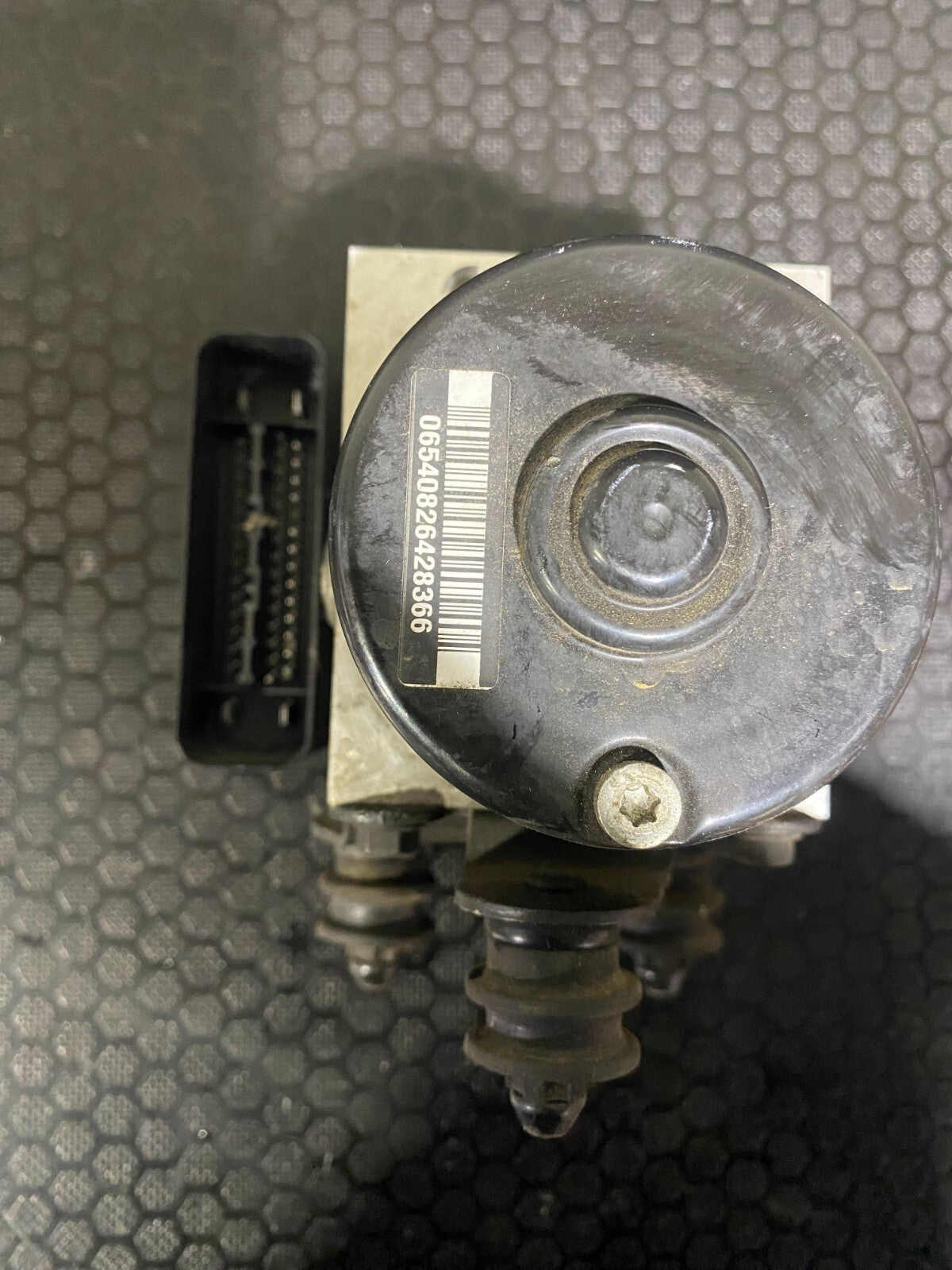 Volkswagen Golf ABS Brake Pump Module 1K0614517AB