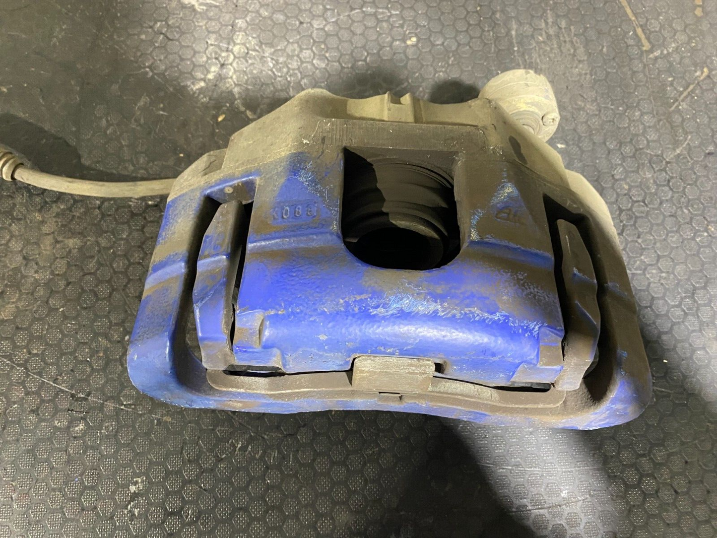 Volkswagen Front Left MK5 R32 Calliper In Blue