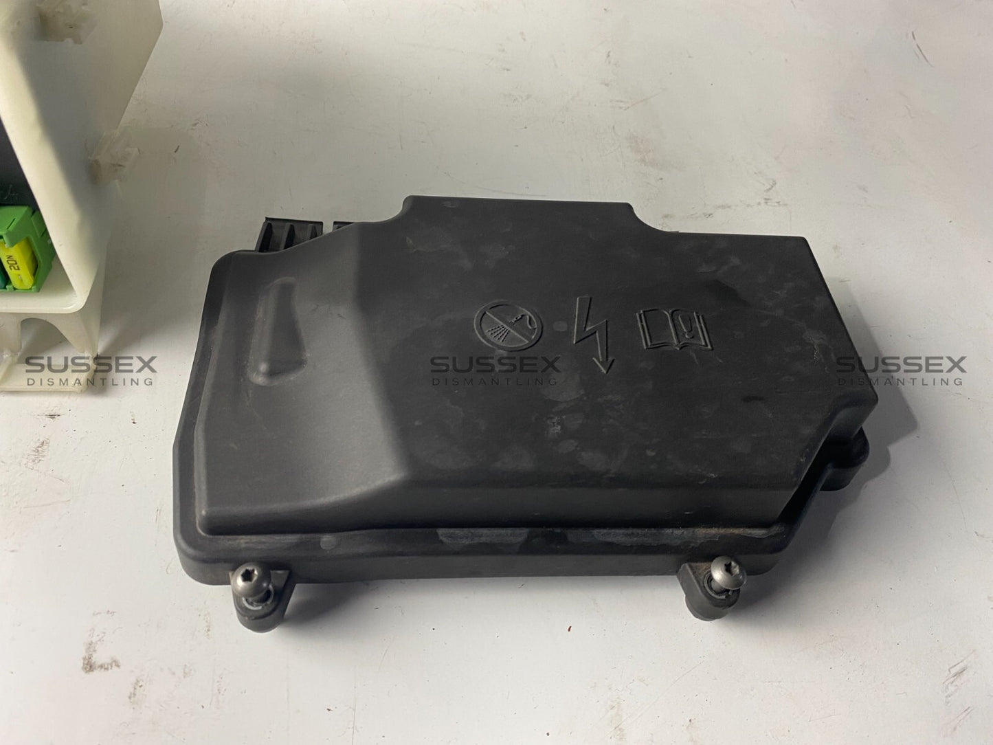 Mercedes-Benz C-Class W205 Front Fusebox A2055400182