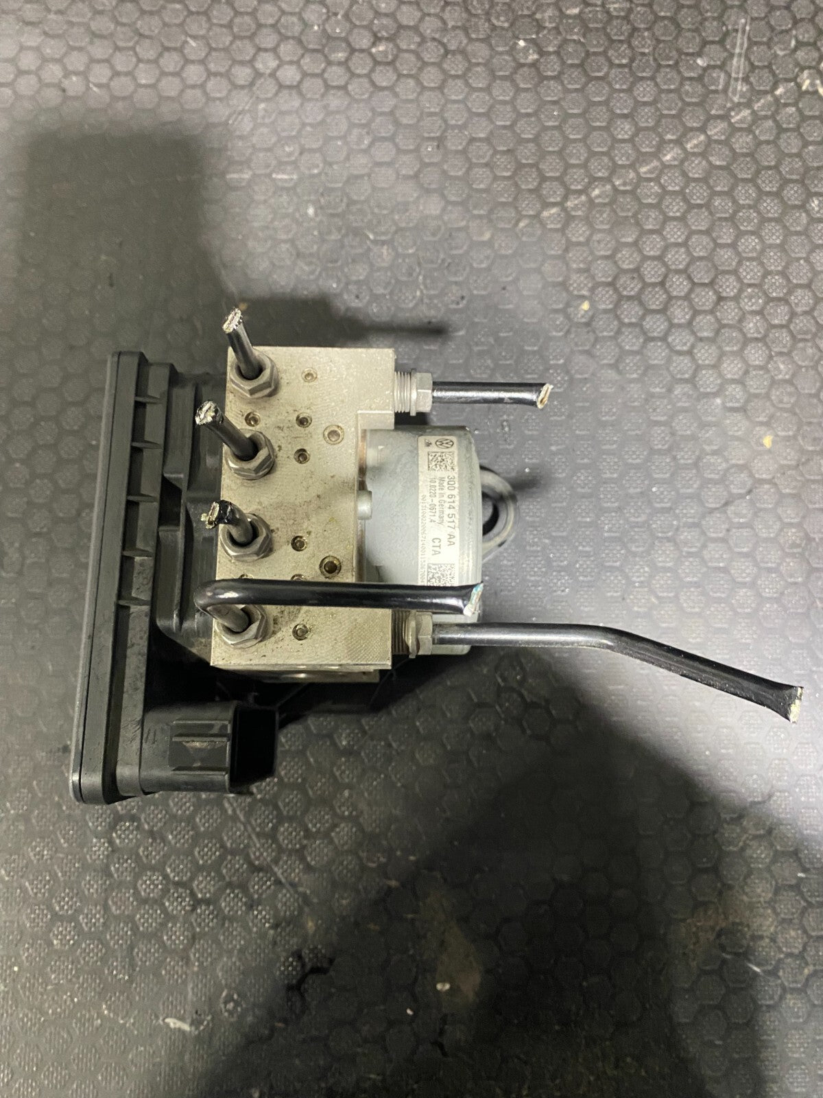 Volkswagen Golf ABS Brake Pump Module 3Q0614517AA