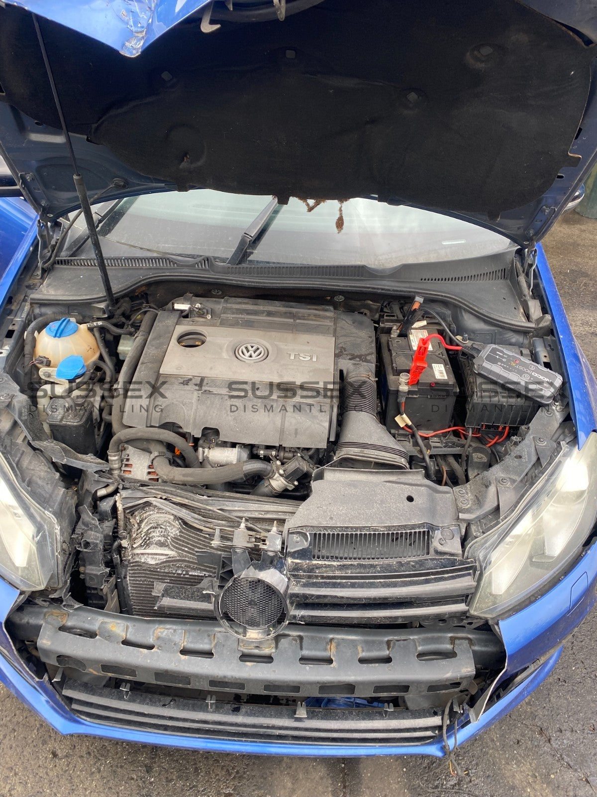 NOW WRECKING Volkswagen Golf R 2013 In Blue 228,745KM