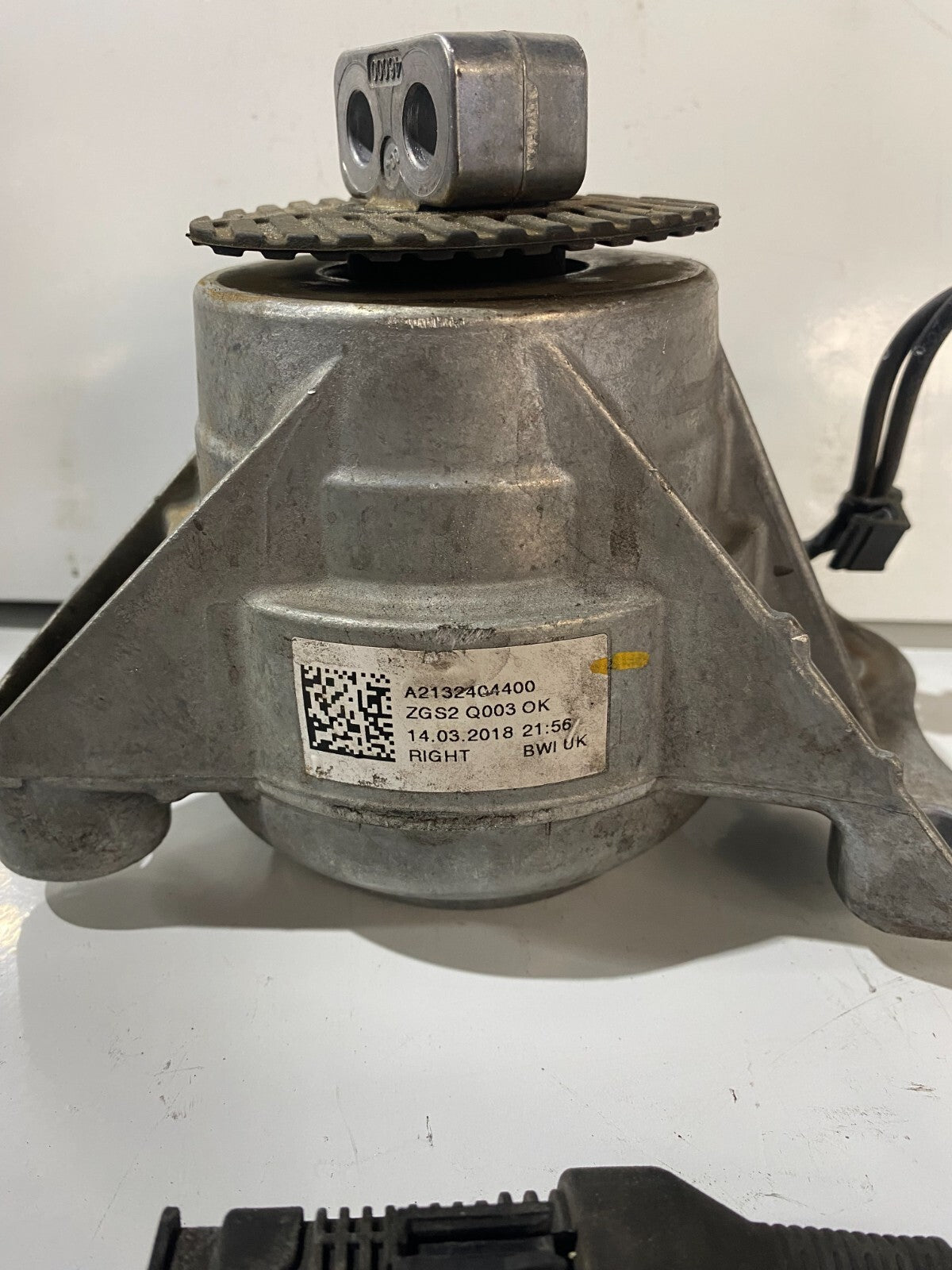 Mercedes-Benz GLC63s Right Active Engine Mount A2132404400