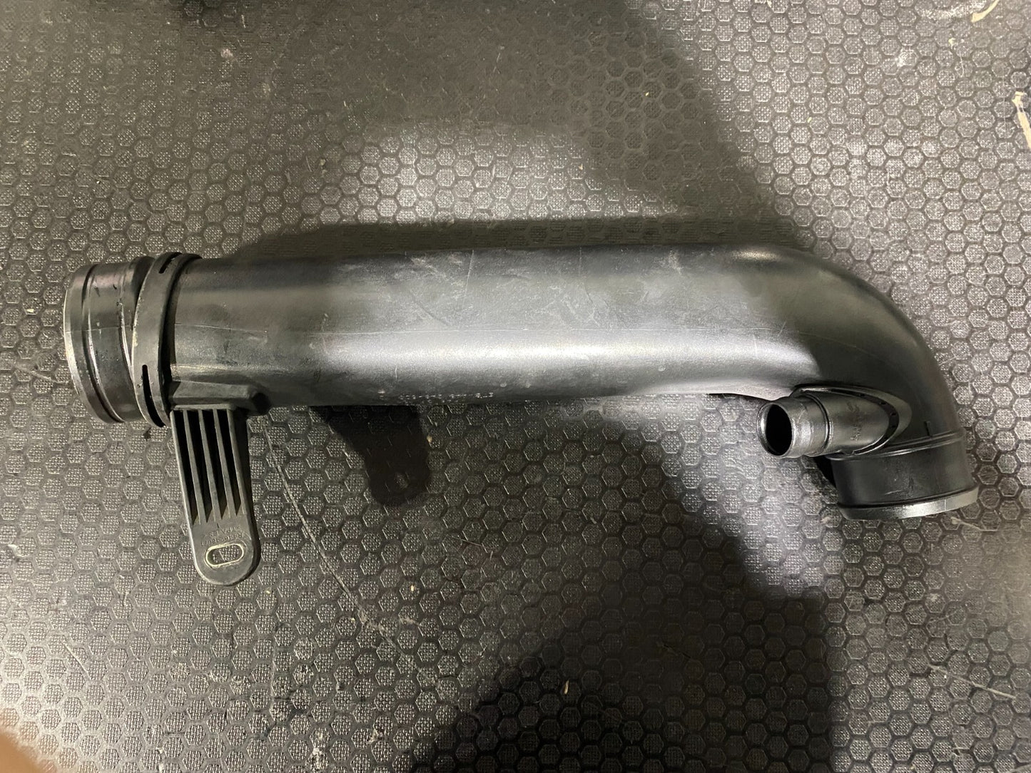 Volkswagen Engine Intake Pipe 1K0129654AP