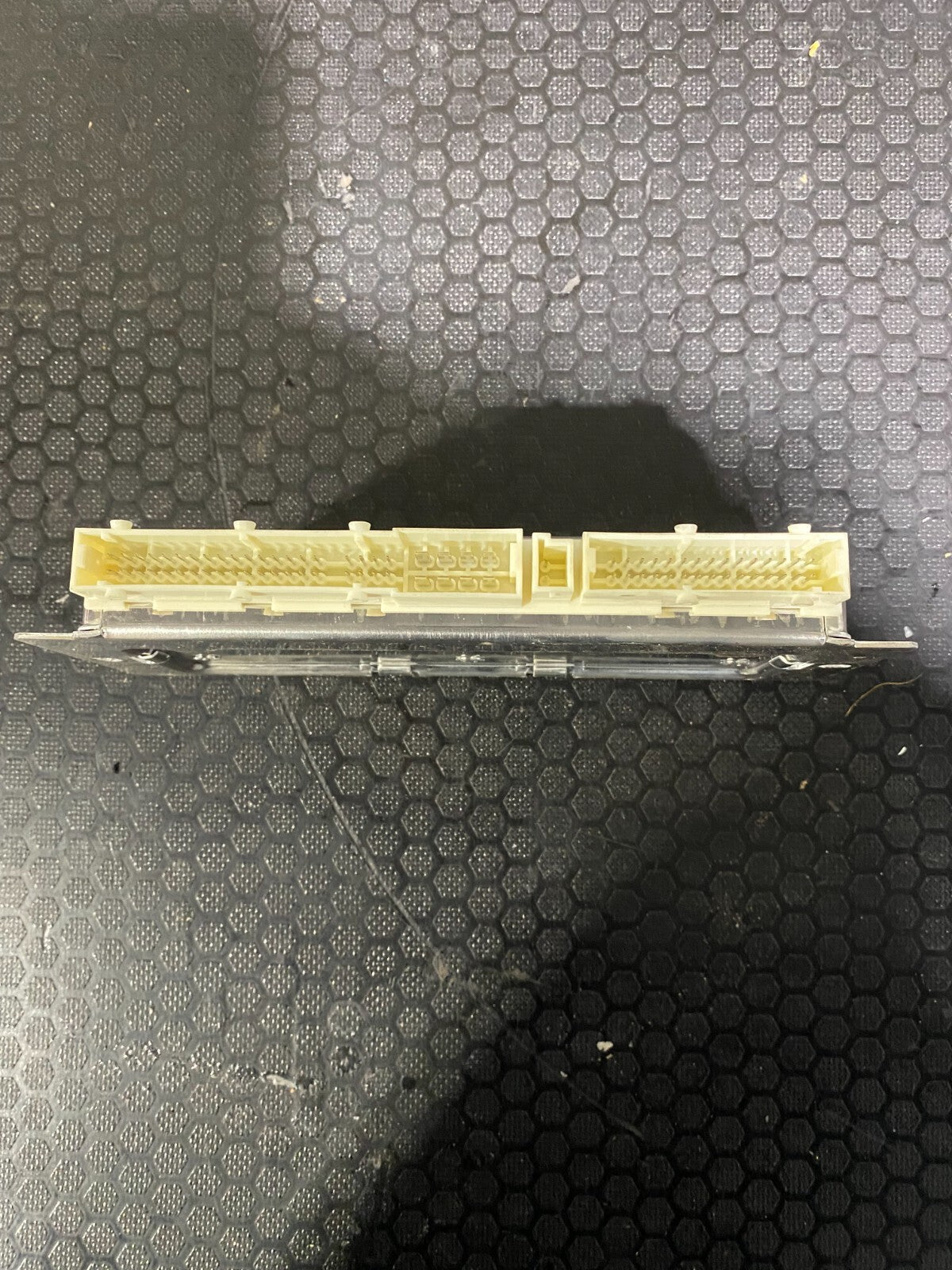 Mercedes-Benz Air Suspension Control Module A2539001401