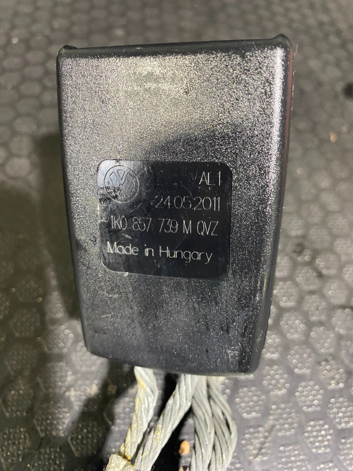 VWAG Centre Seat Buckle 1K0857739M