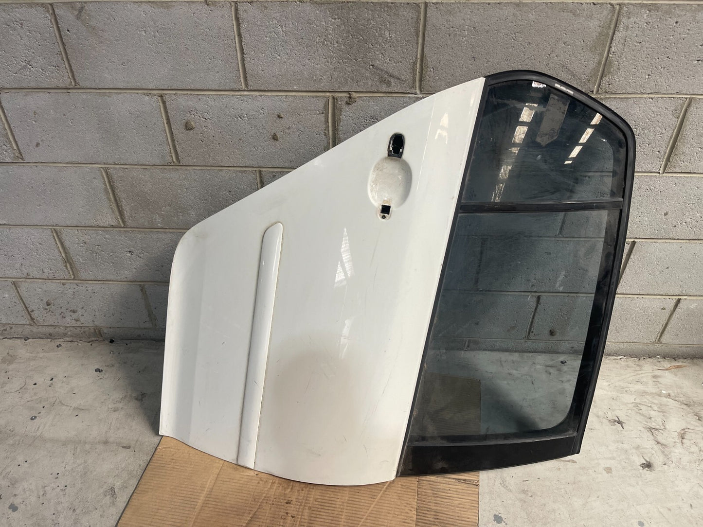 Volkswagen Golf MK5 Rear Right Door In White *Freight Available*