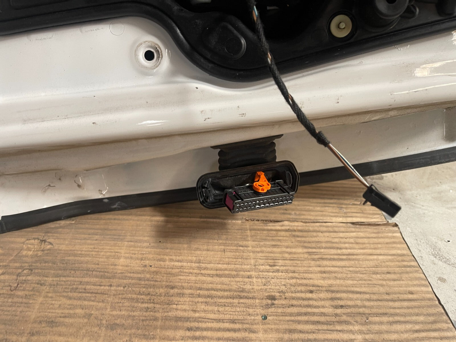 Volkswagen Golf MK6 Rear Right Door In White *Freight Available*