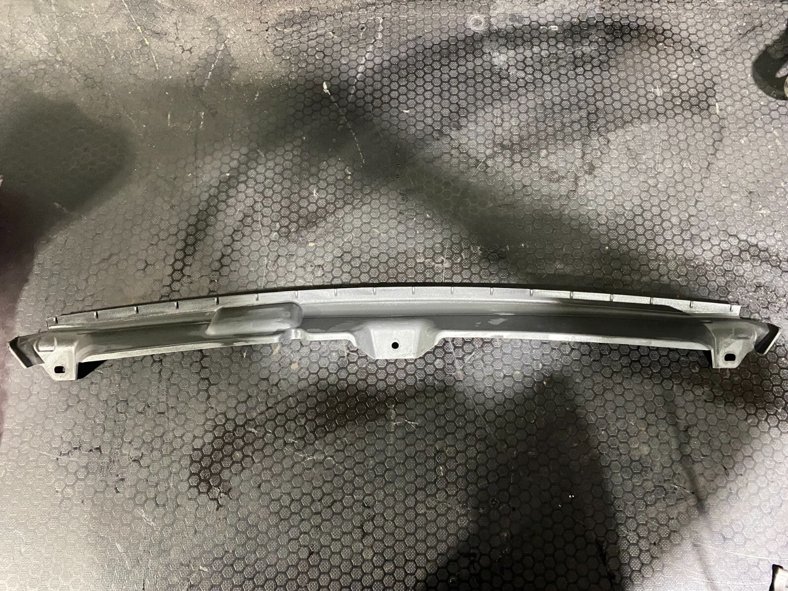 Mercedes-Benz Front Grille Top Duct Plate Cover A2538808501