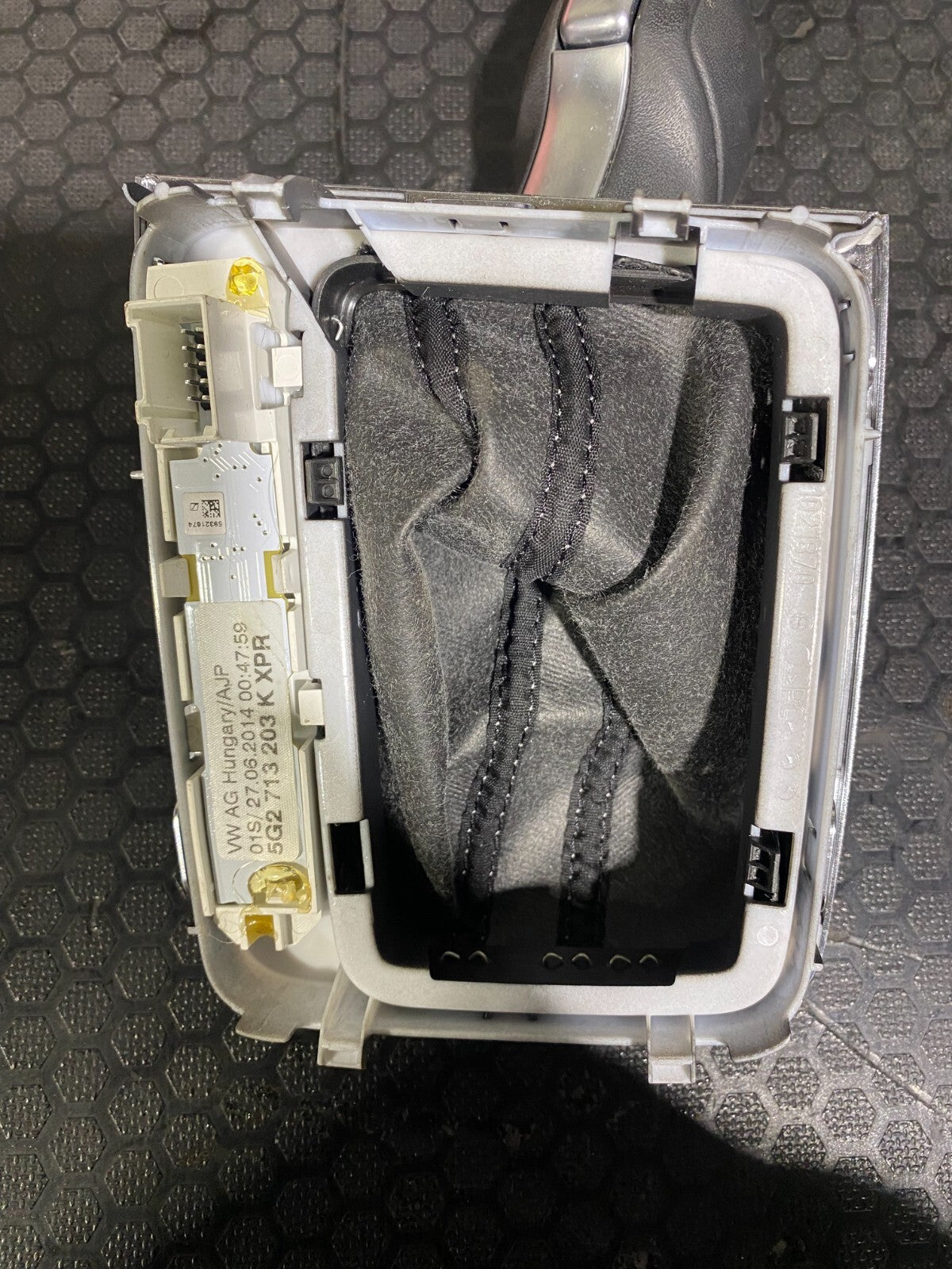 Volkswagen Golf MK7-7.5 R Shift Knob 5G2713203K