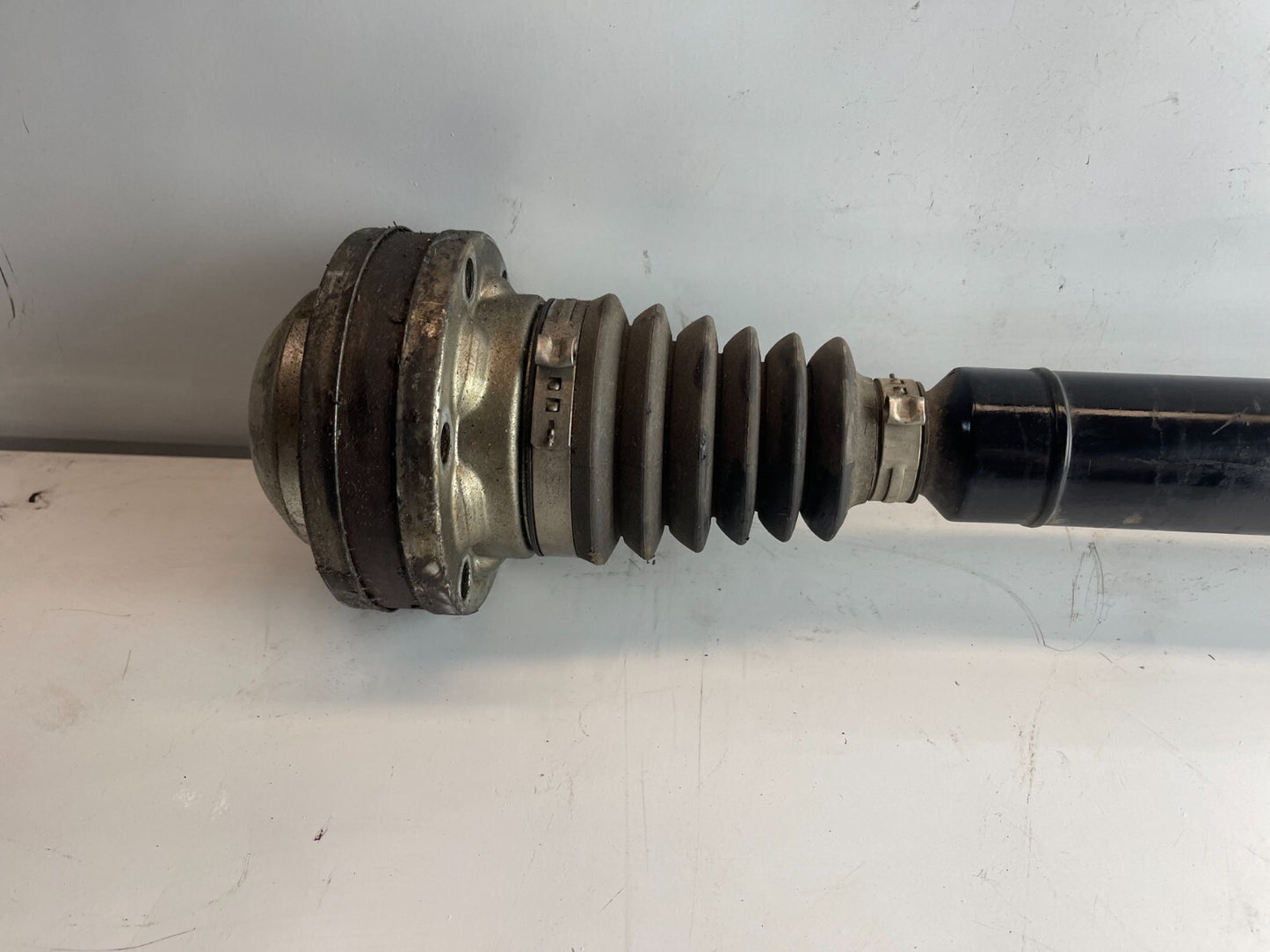 VWAG Front Right Driveshaft 3C0407272BD