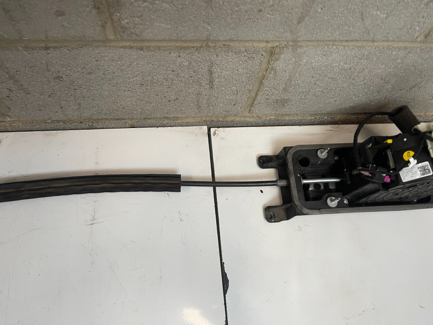 VWAG DSG Gear Shifter Selector 5Q2713023T